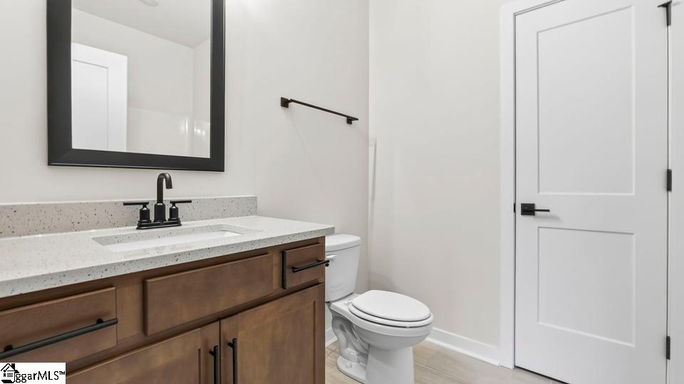 707 Catbird Court Property Photo 29