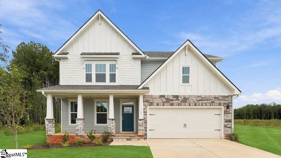 709 Catbird Court Property Photo 1