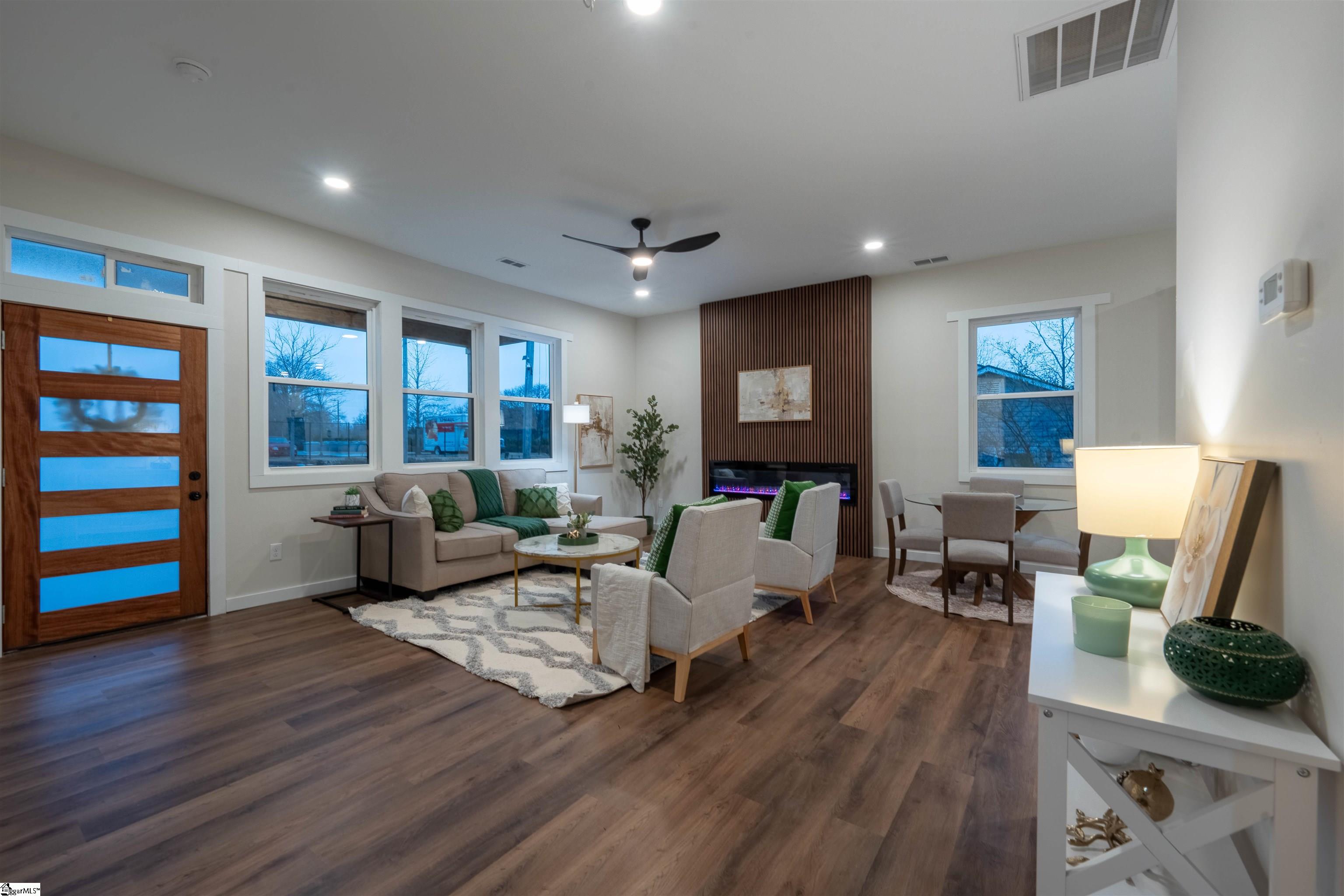 28 6th Street Property Photo 6