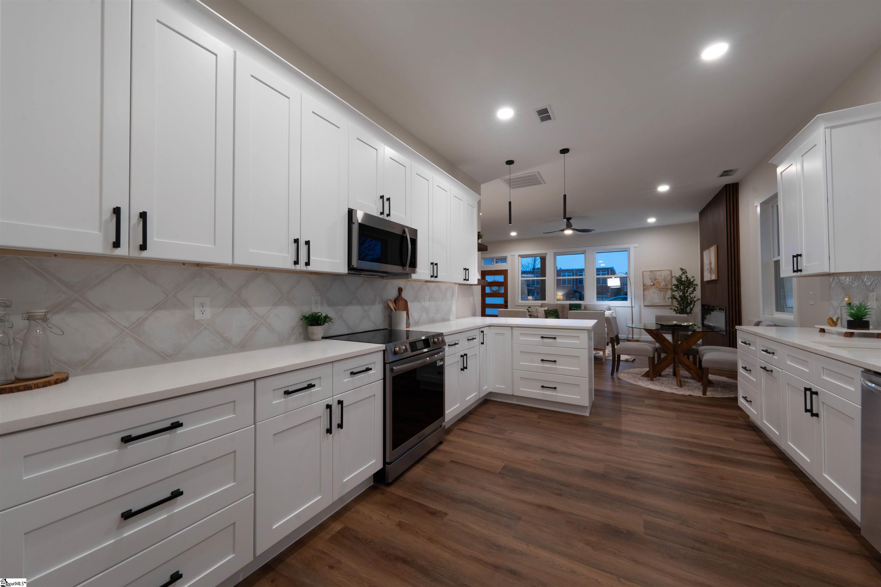 28 6th Street Property Photo 14