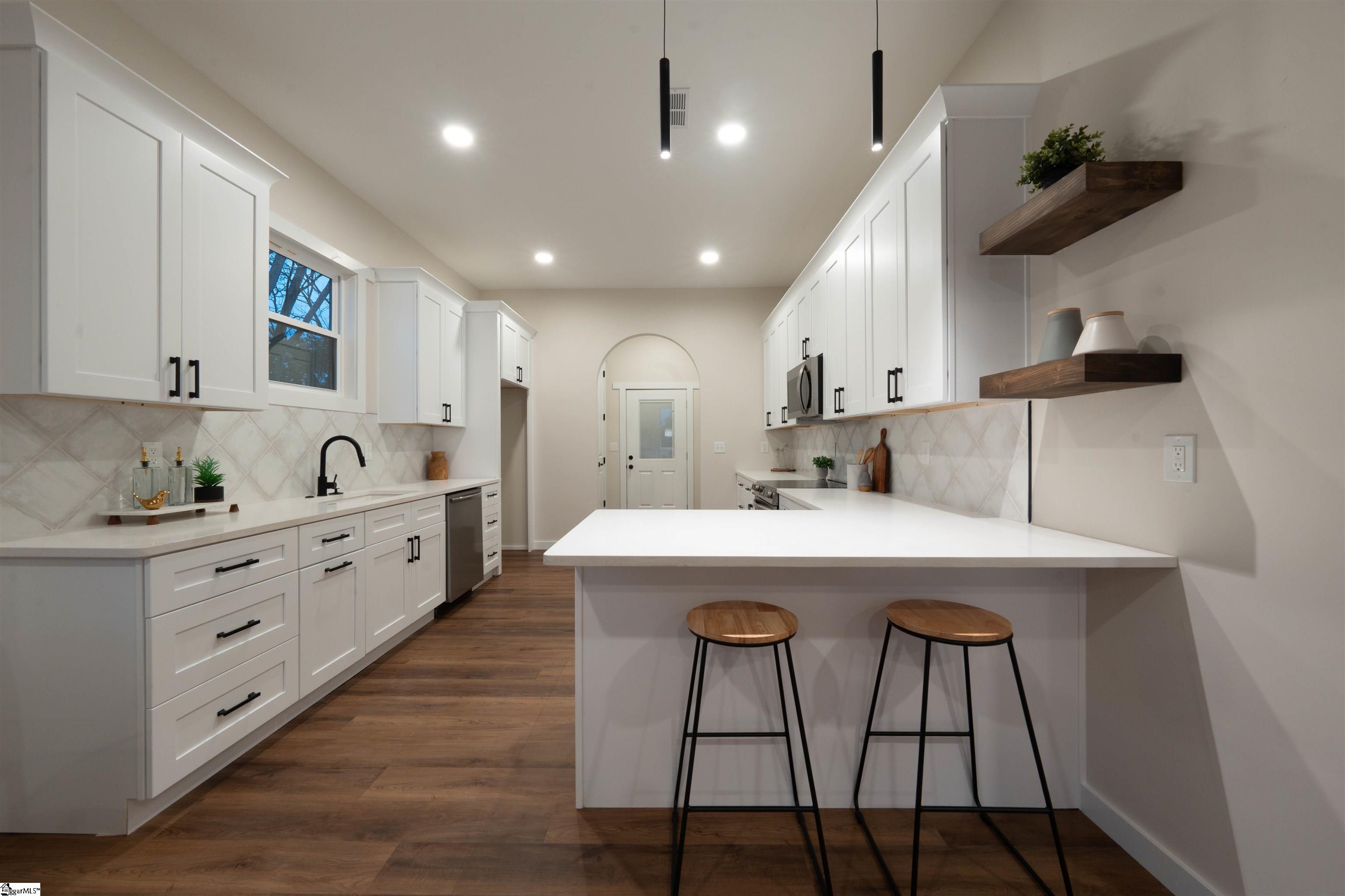 28 6th Street Property Photo 15
