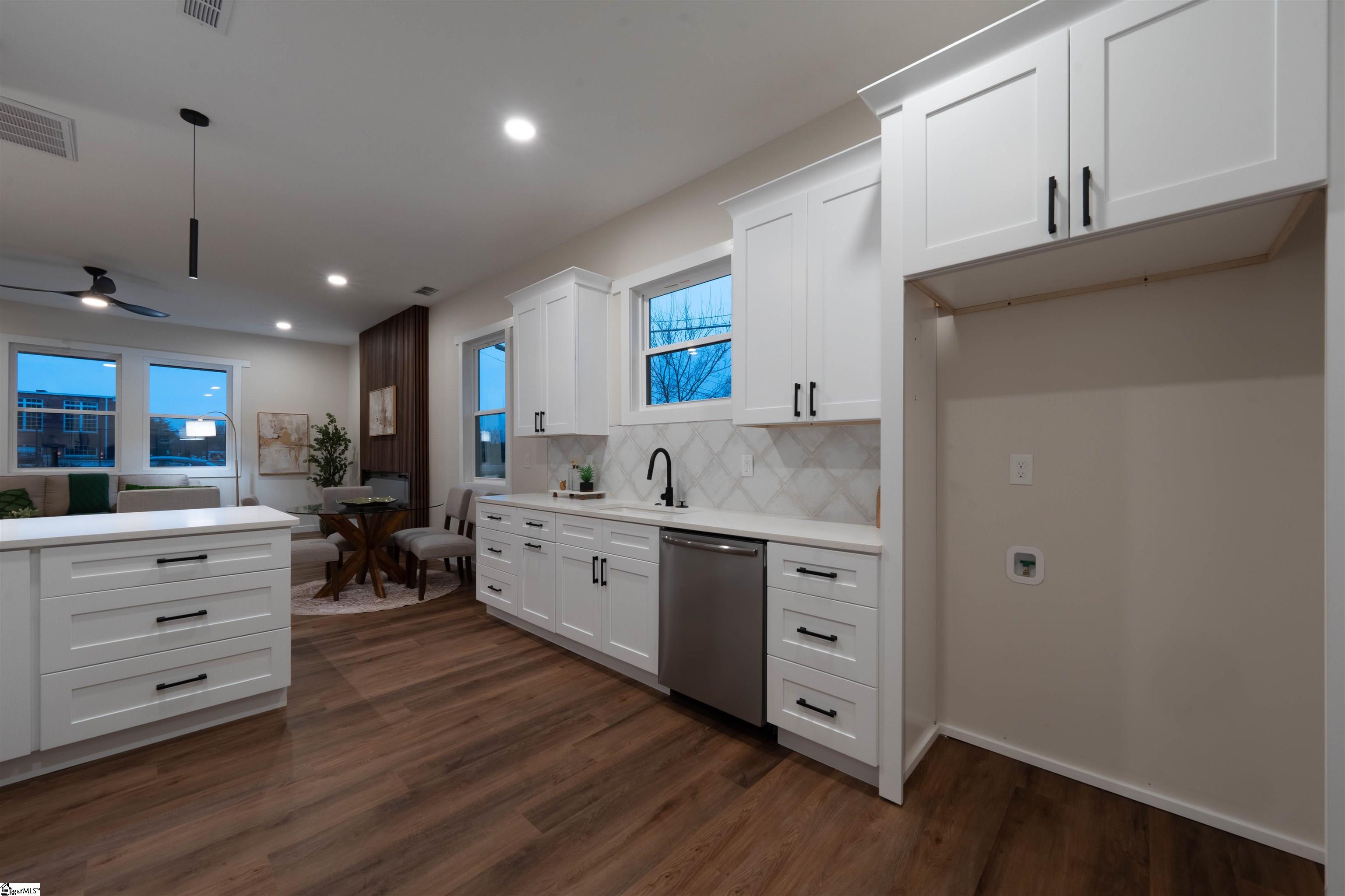 28 6th Street Property Photo 17