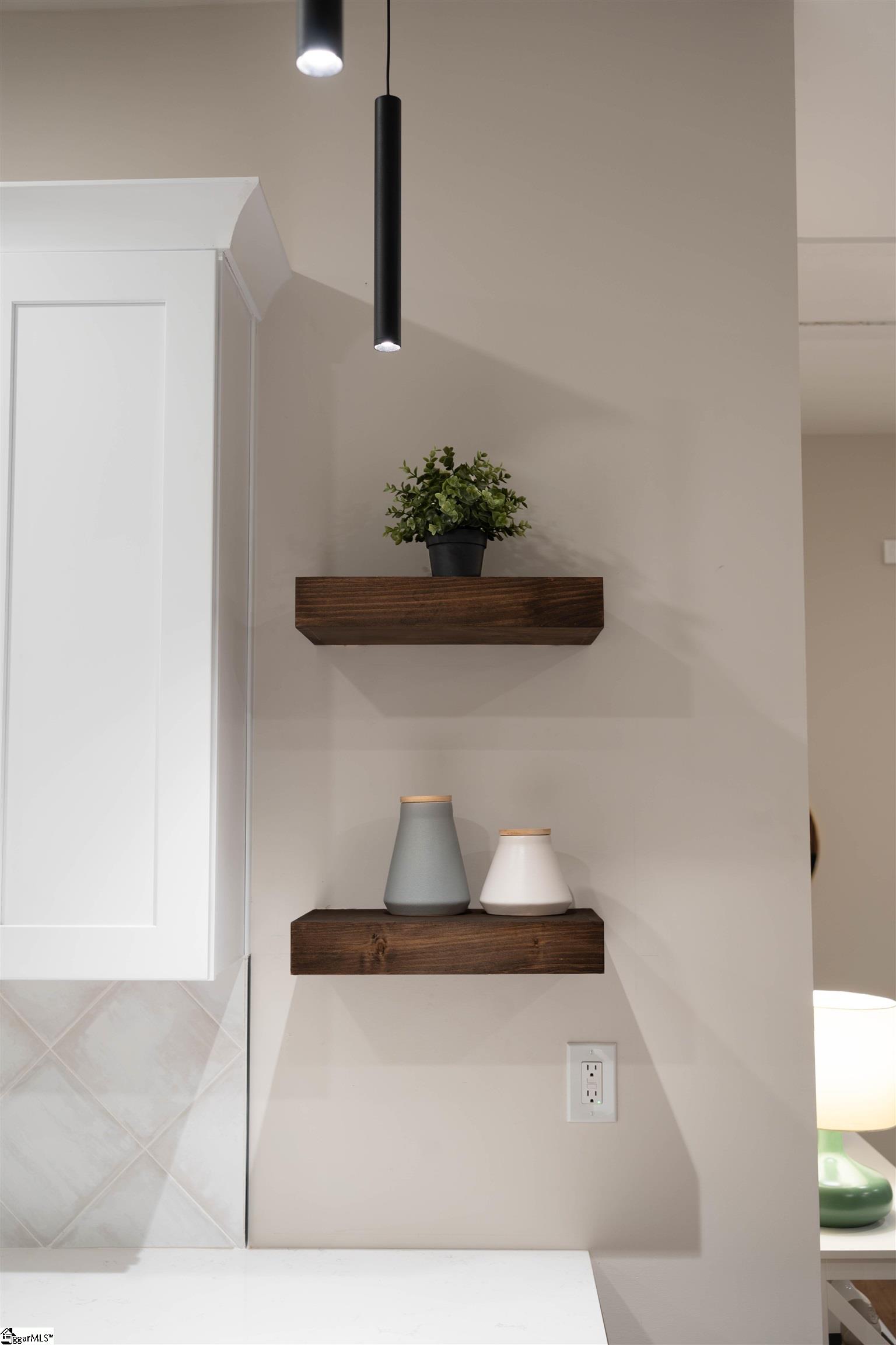 28 6th Street Property Photo 18