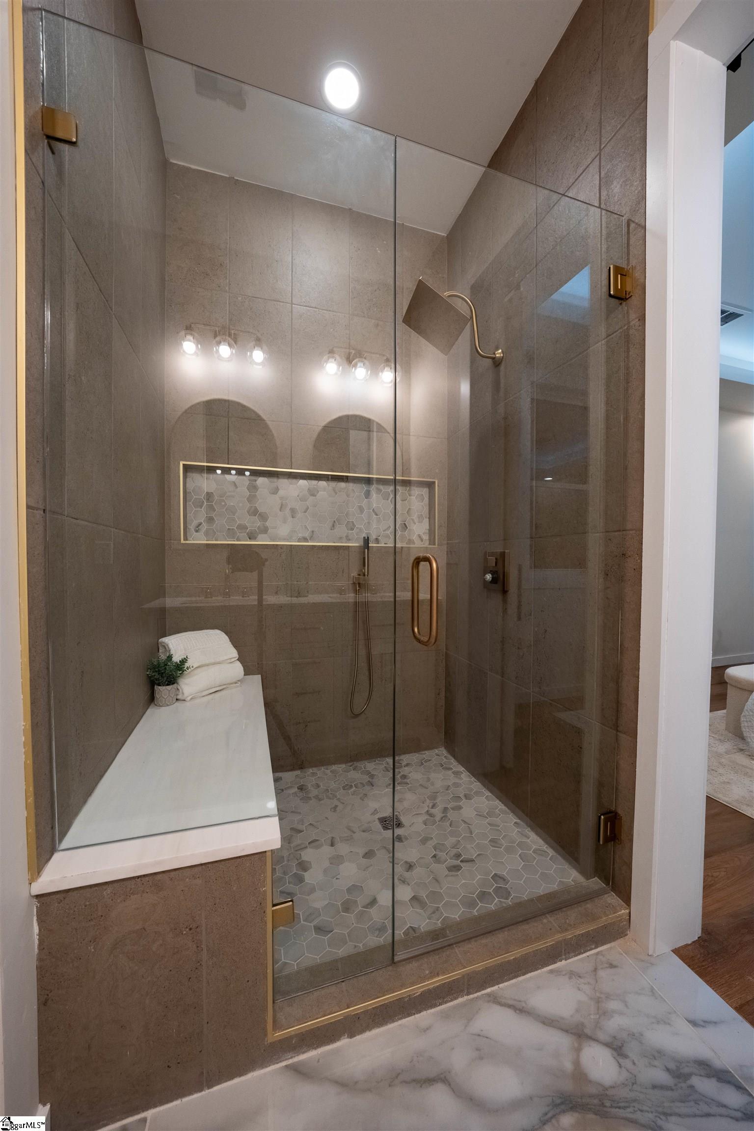 28 6th Street Property Photo 26