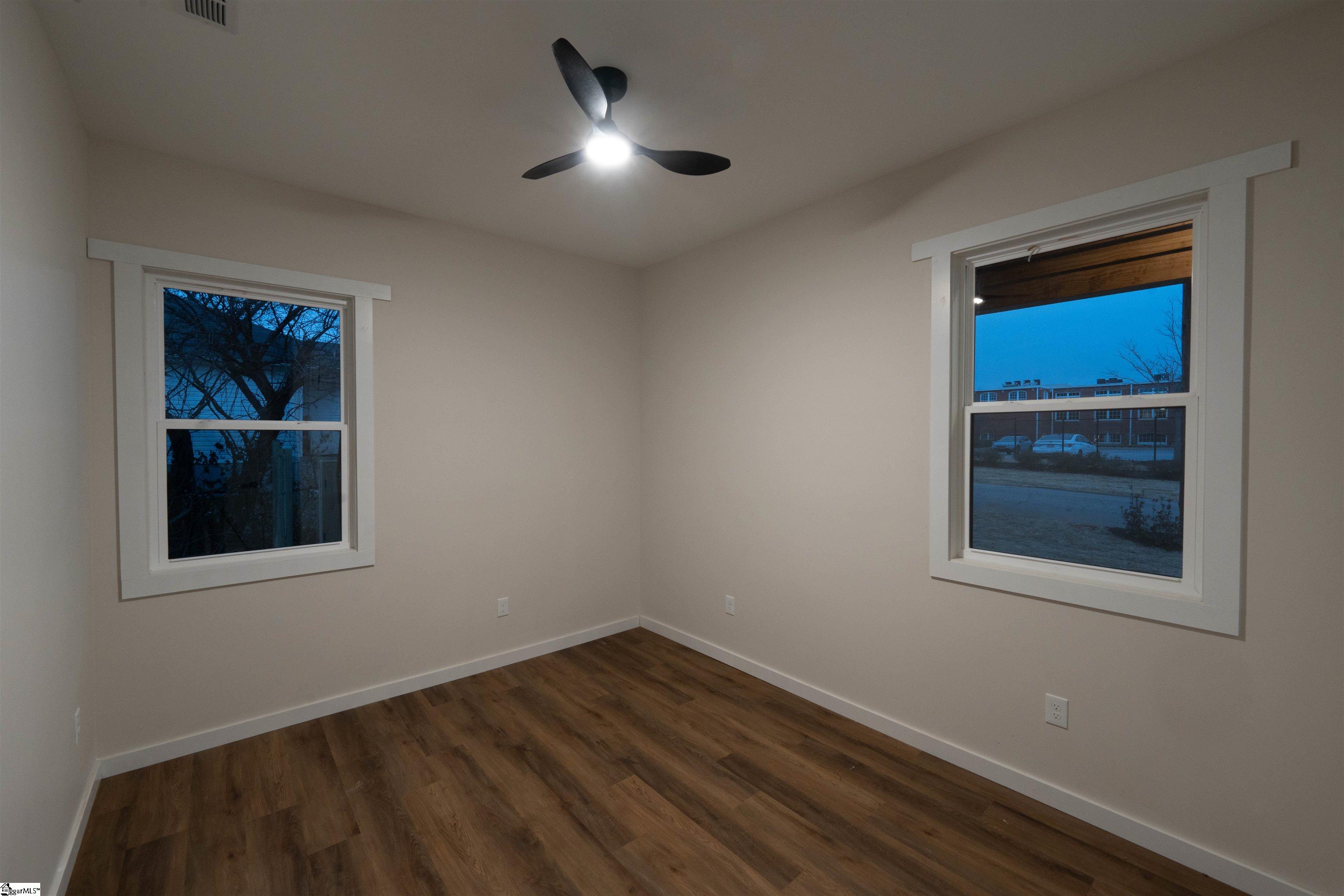 28 6th Street Property Photo 36