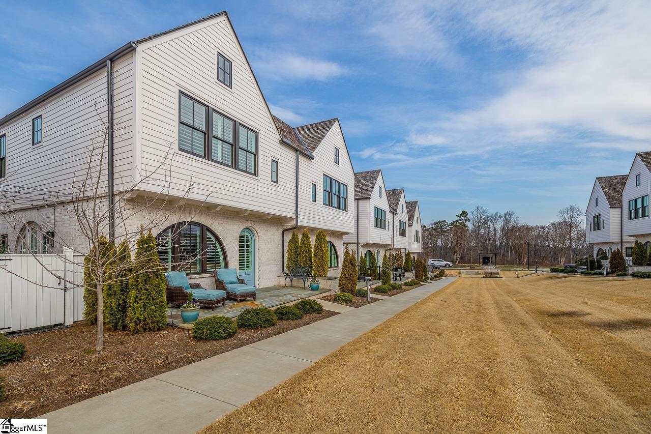 6 Dubose Drive Property Photo 3