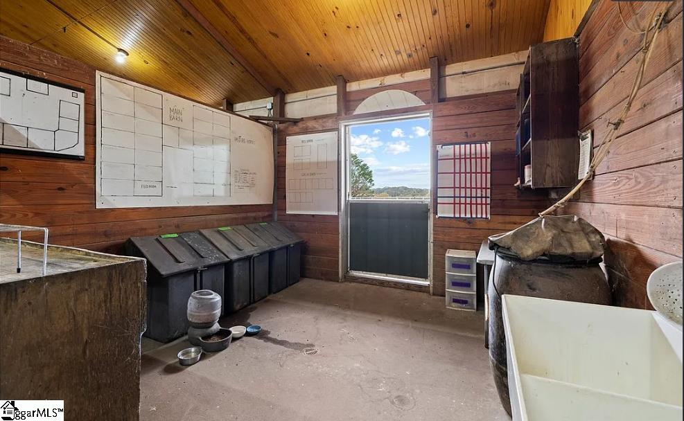 715 Melton Road Property Photo 40