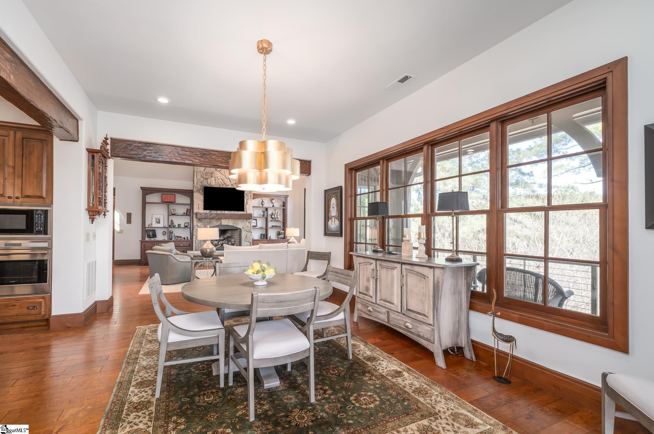 1583357 Property Photo 8