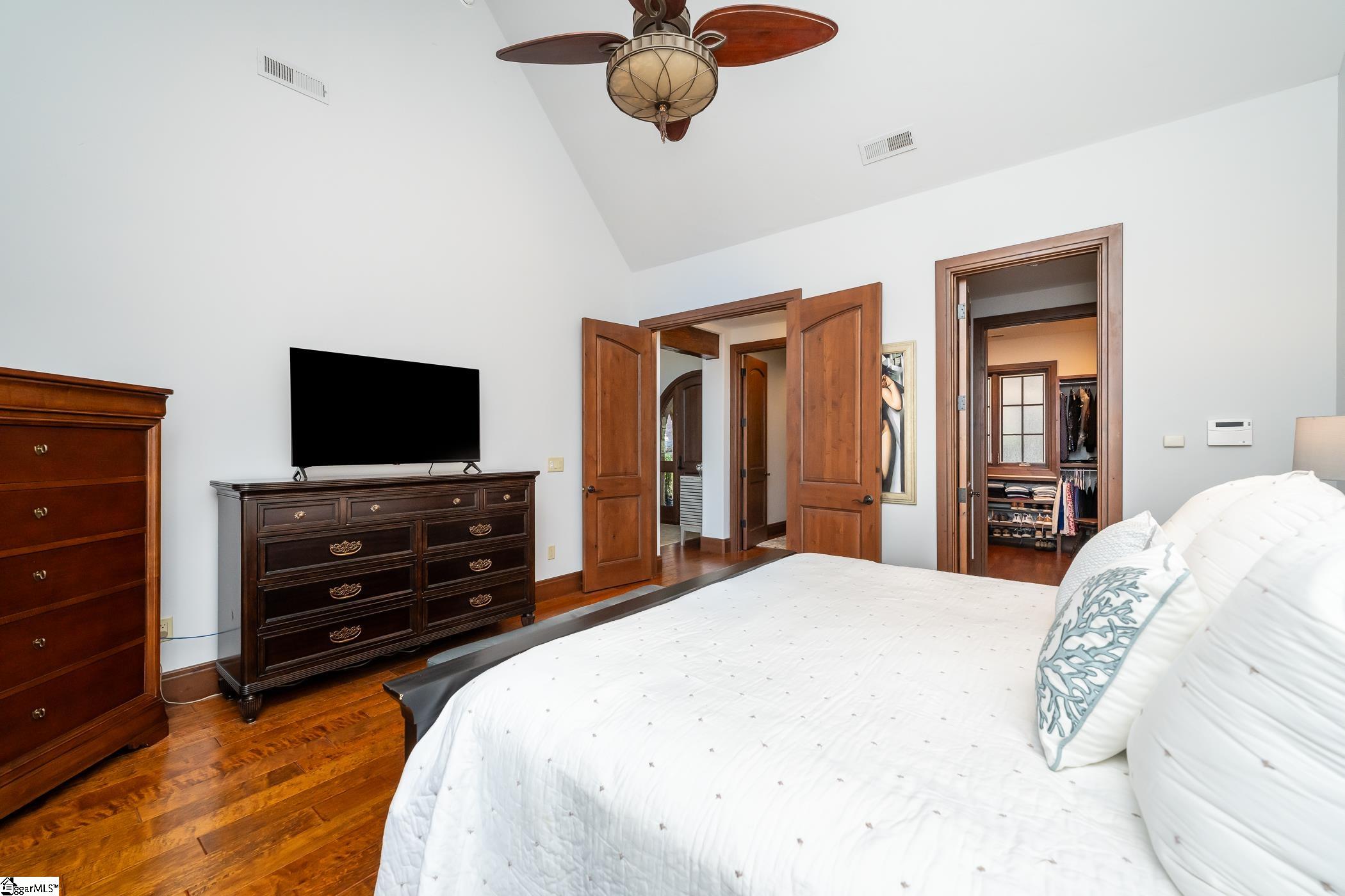 1583357 Property Photo 13