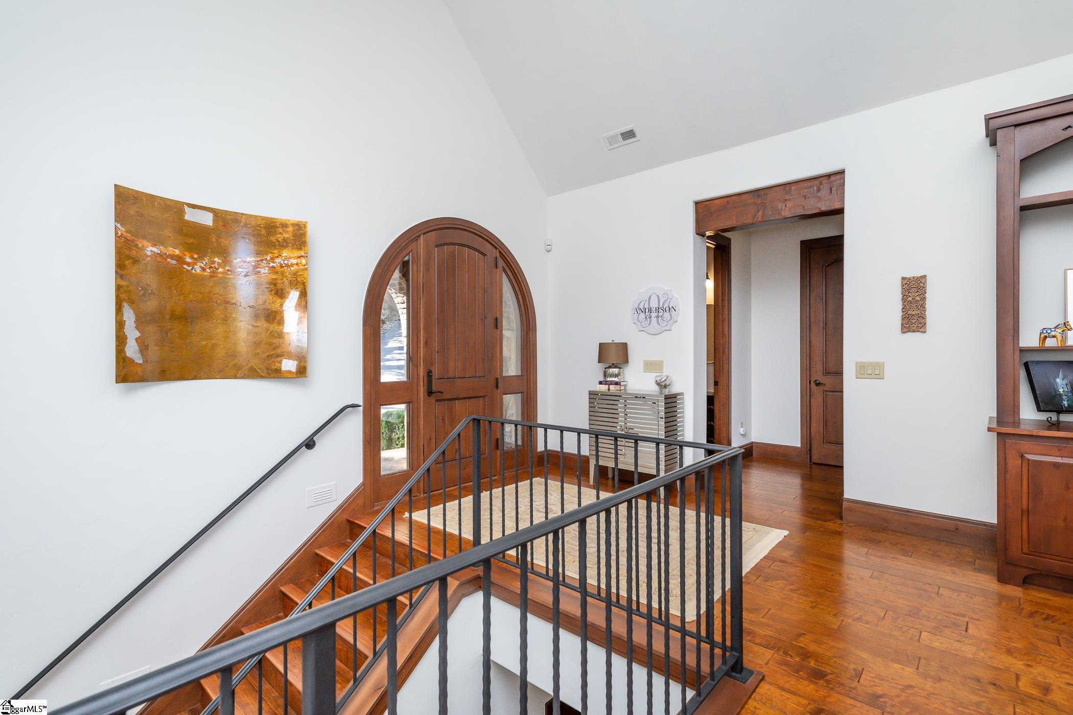 1583357 Property Photo 19