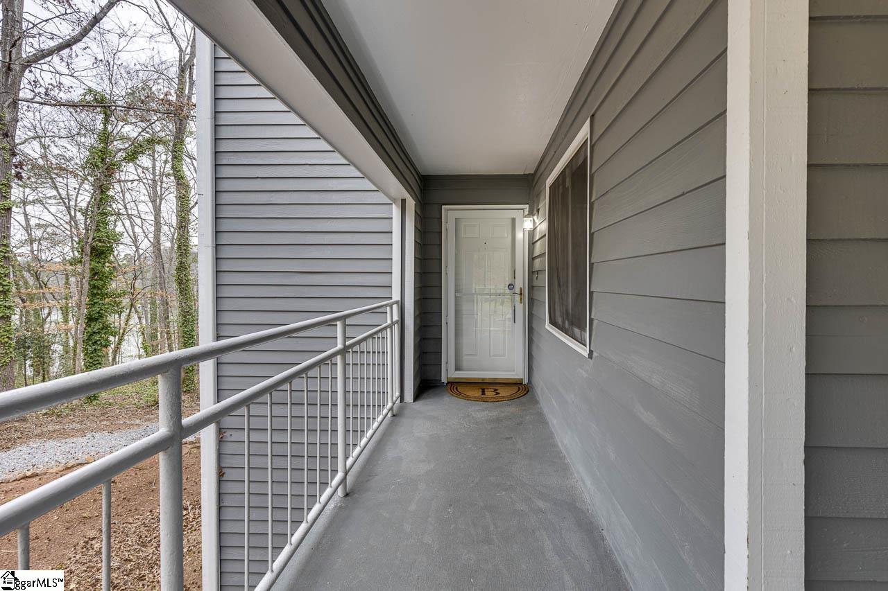 805 Northlake Drive Property Photo 3