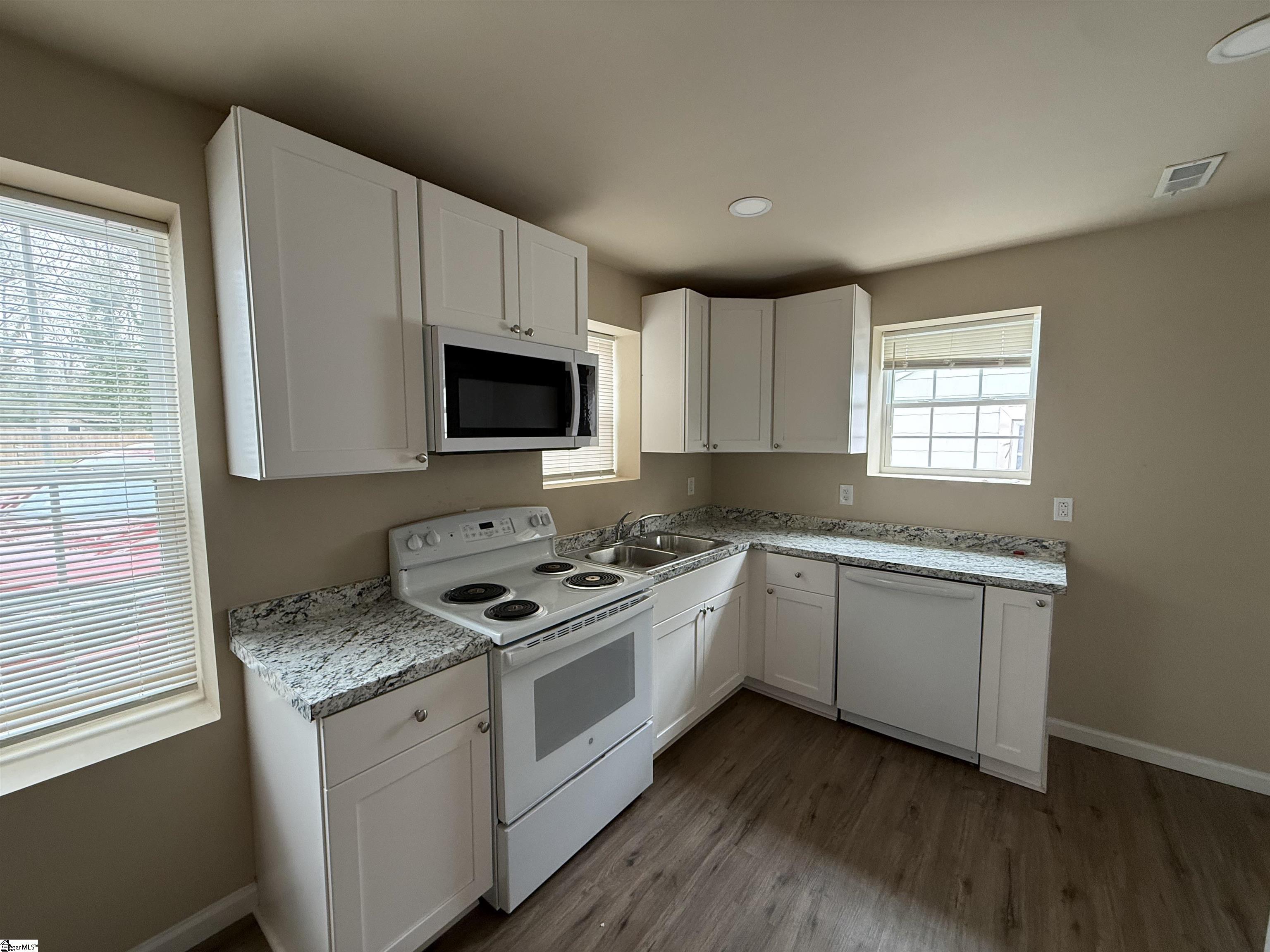 620 E Orr Street Property Photo 6