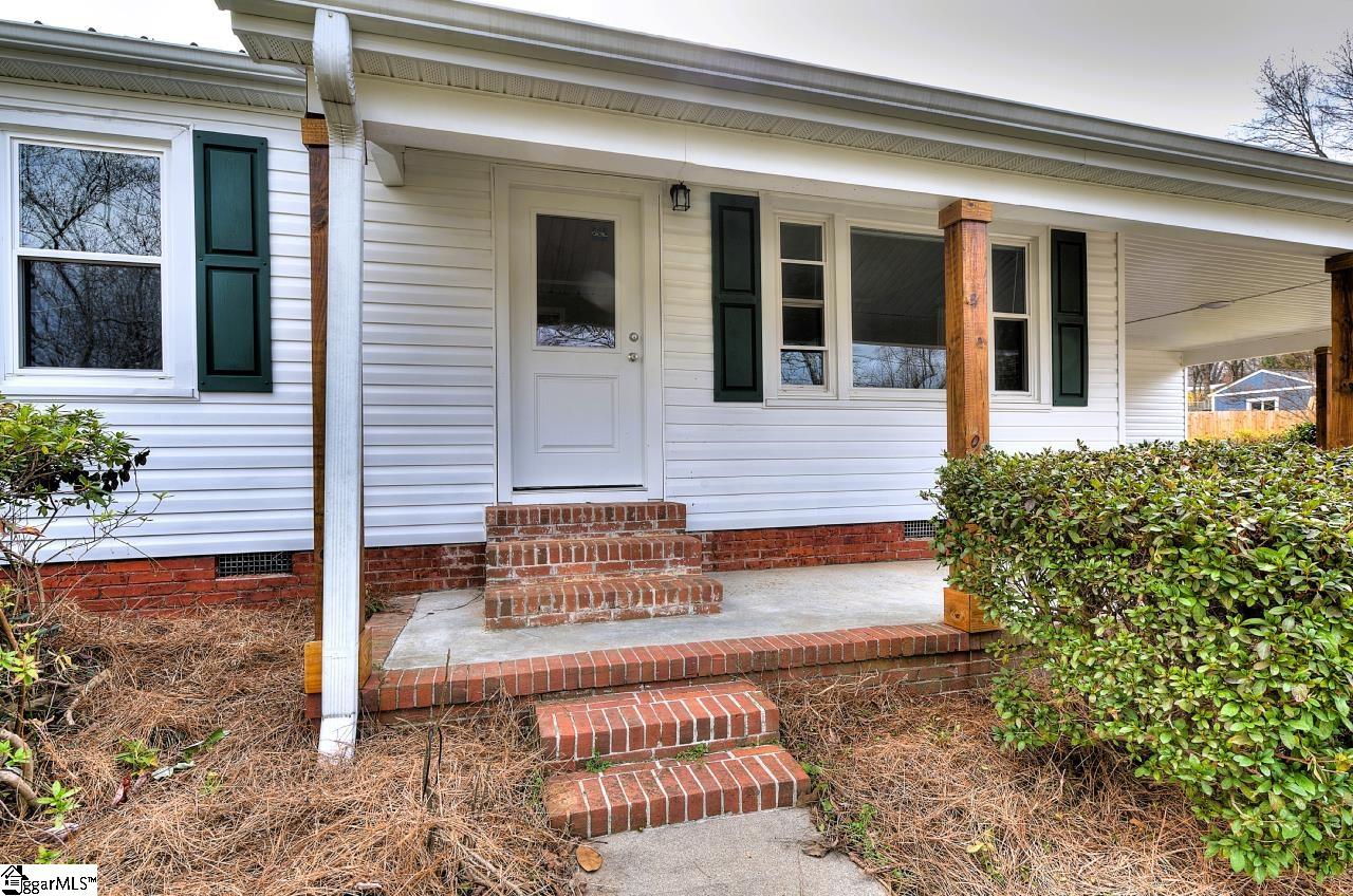 315 Ivydale Drive Property Photo 3