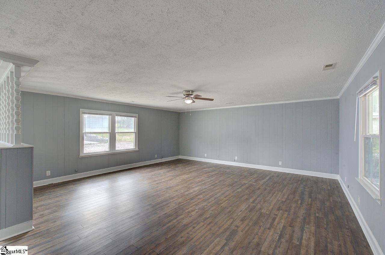315 Ivydale Drive Property Photo 9