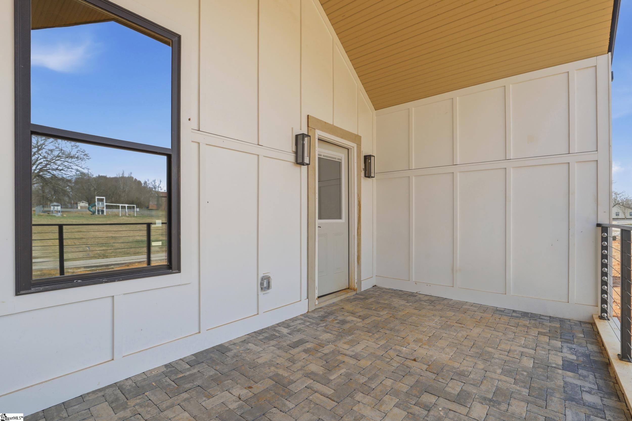 162 Buncombe Street Property Photo 2
