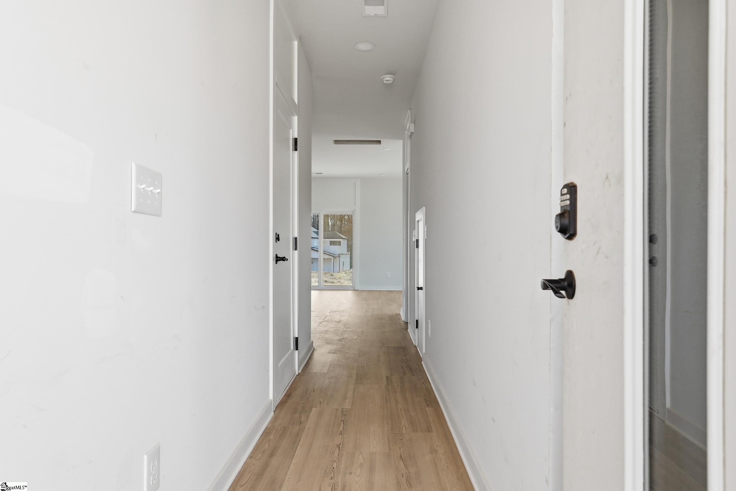 162 Buncombe Street Property Photo 3