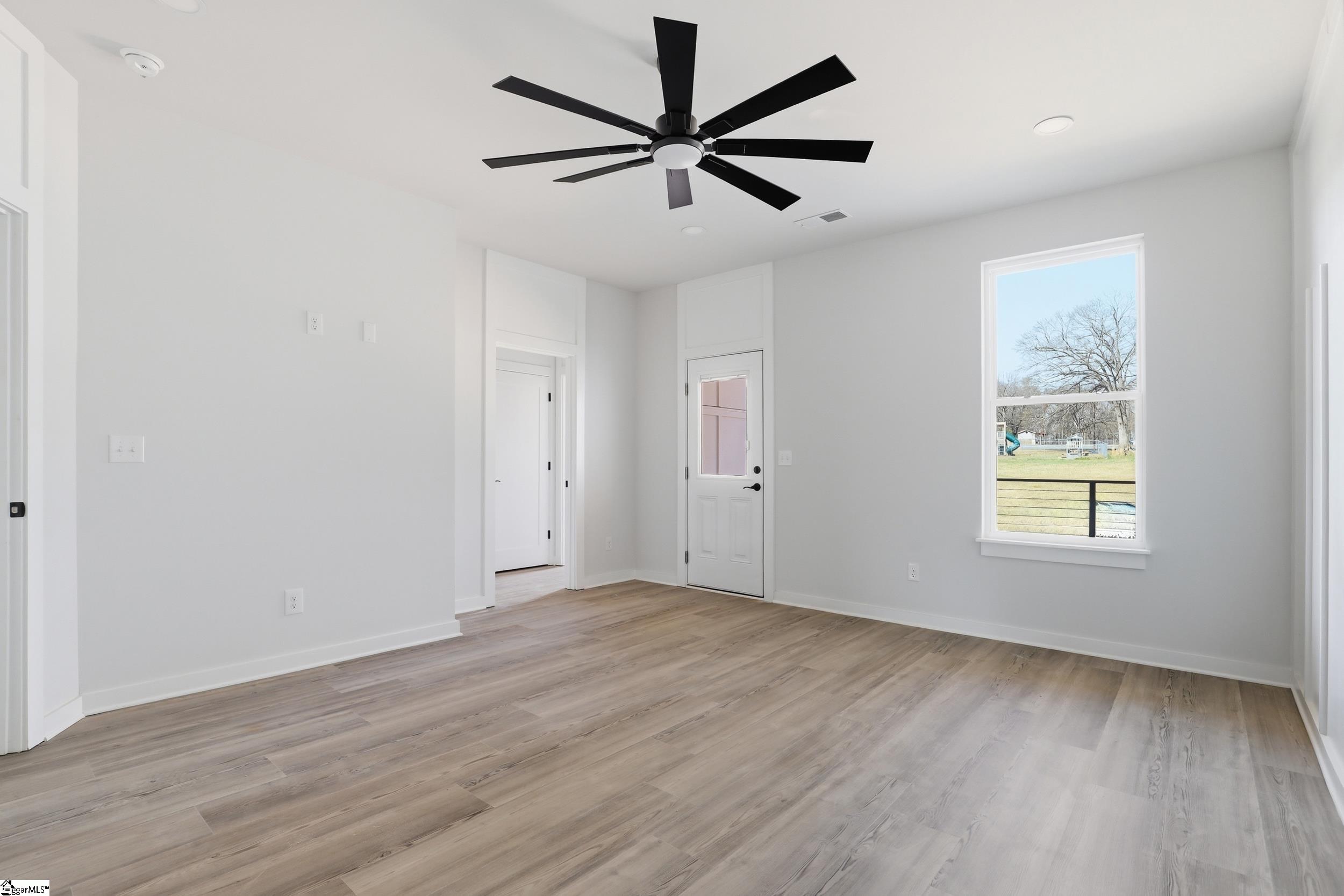 162 Buncombe Street Property Photo 16