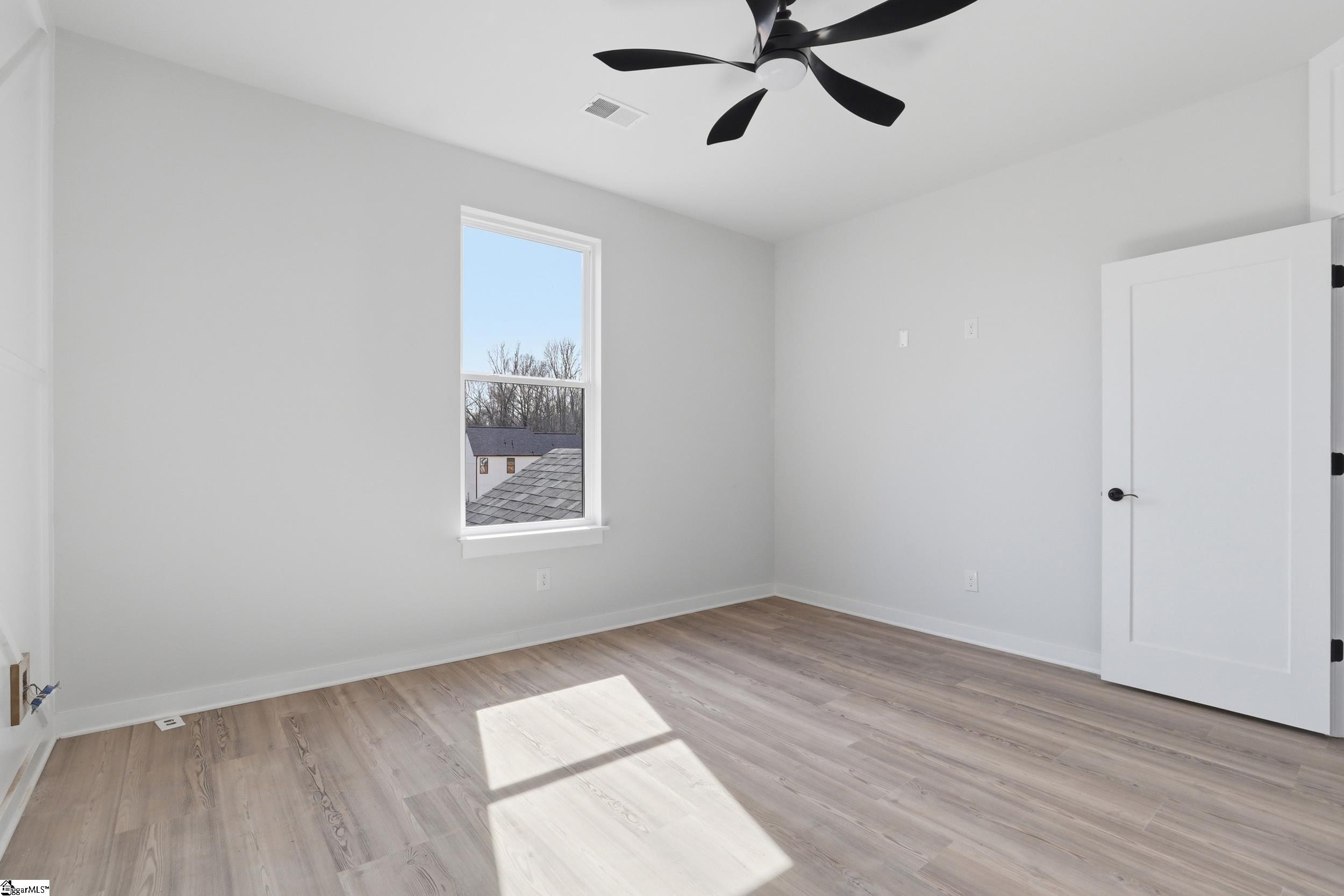 162 Buncombe Street Property Photo 26