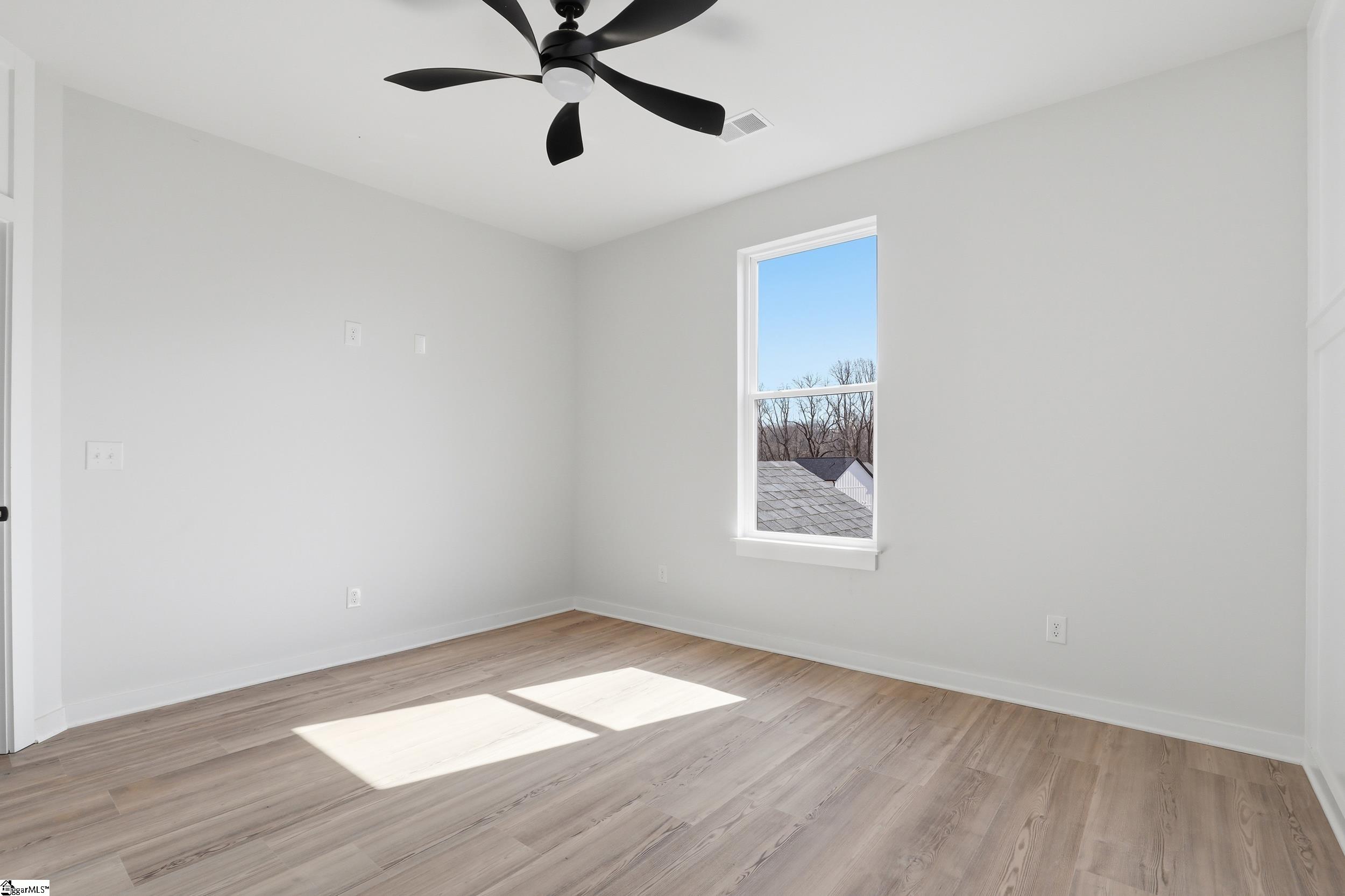 162 Buncombe Street Property Photo 29