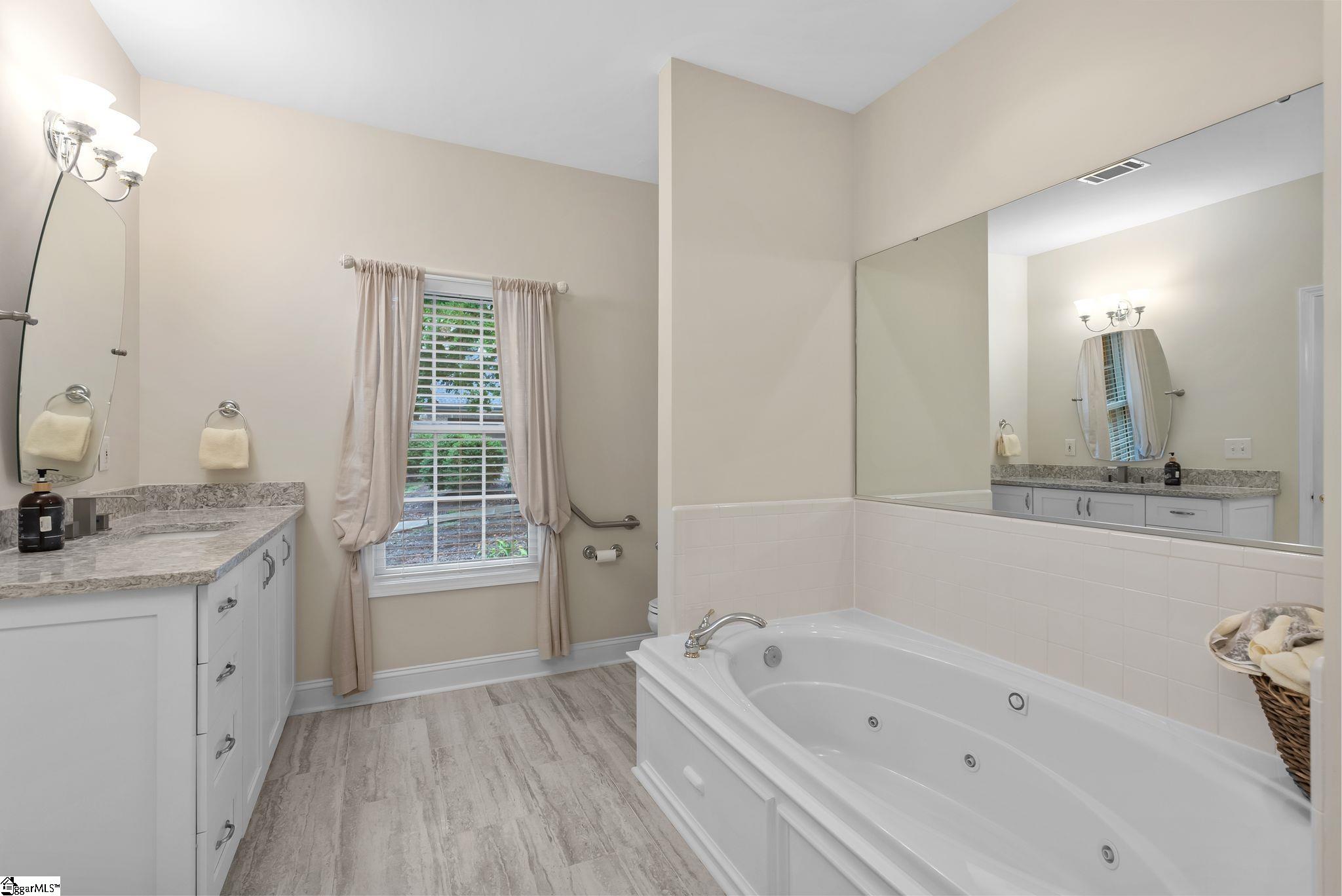 1583918 Property Photo 25