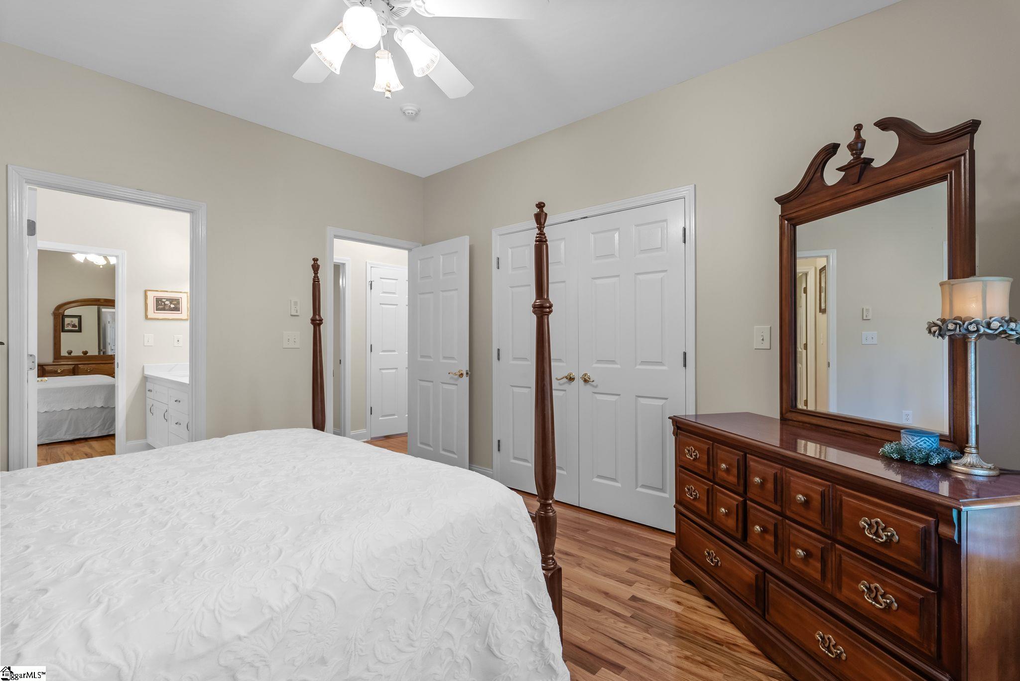 1583918 Property Photo 27