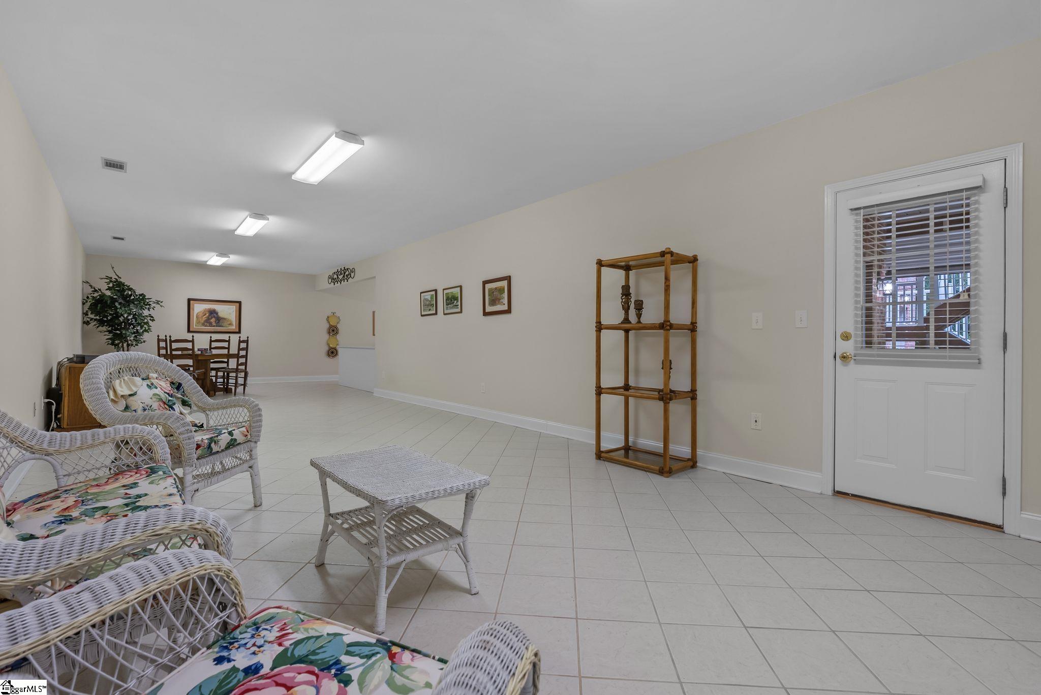 1583918 Property Photo 40