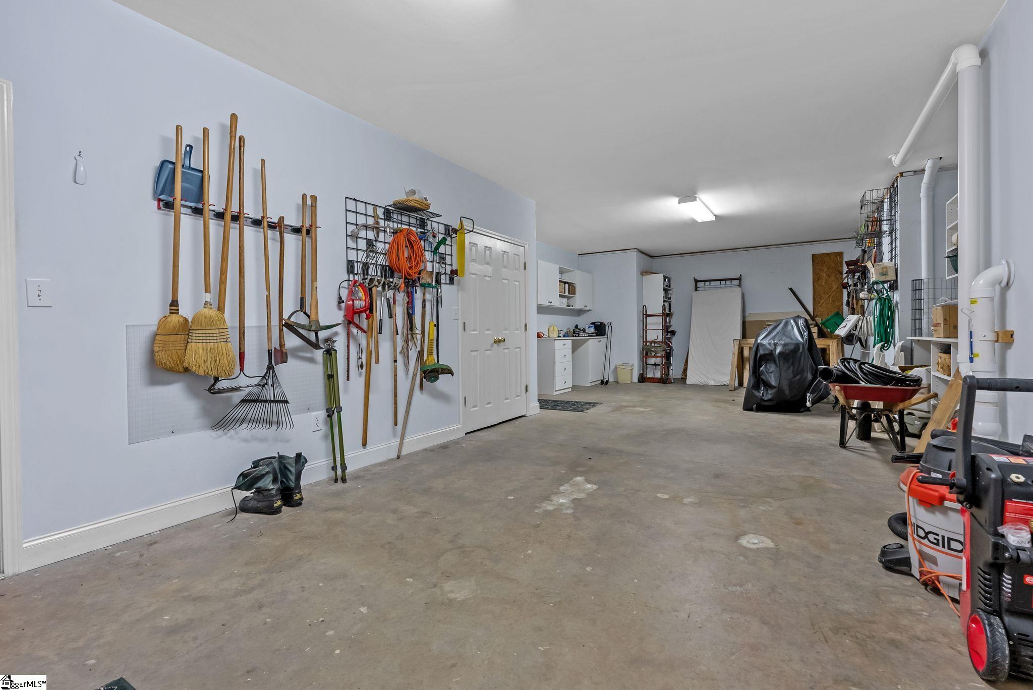 1583918 Property Photo 44