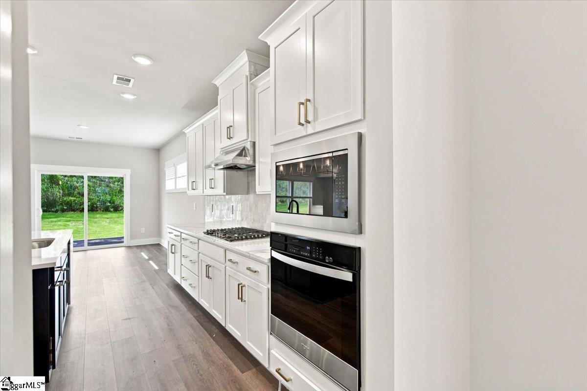 347 Allingham Road Property Photo 9
