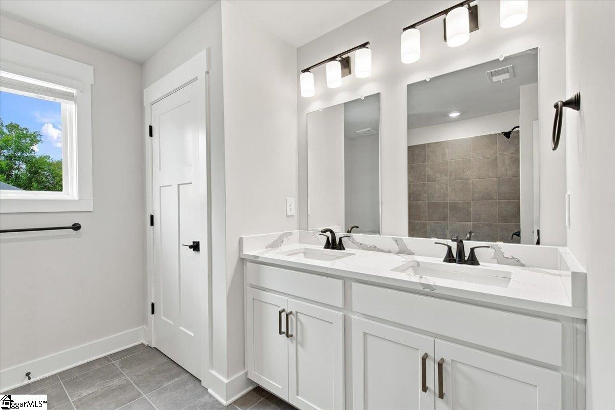 347 Allingham Road Property Photo 15