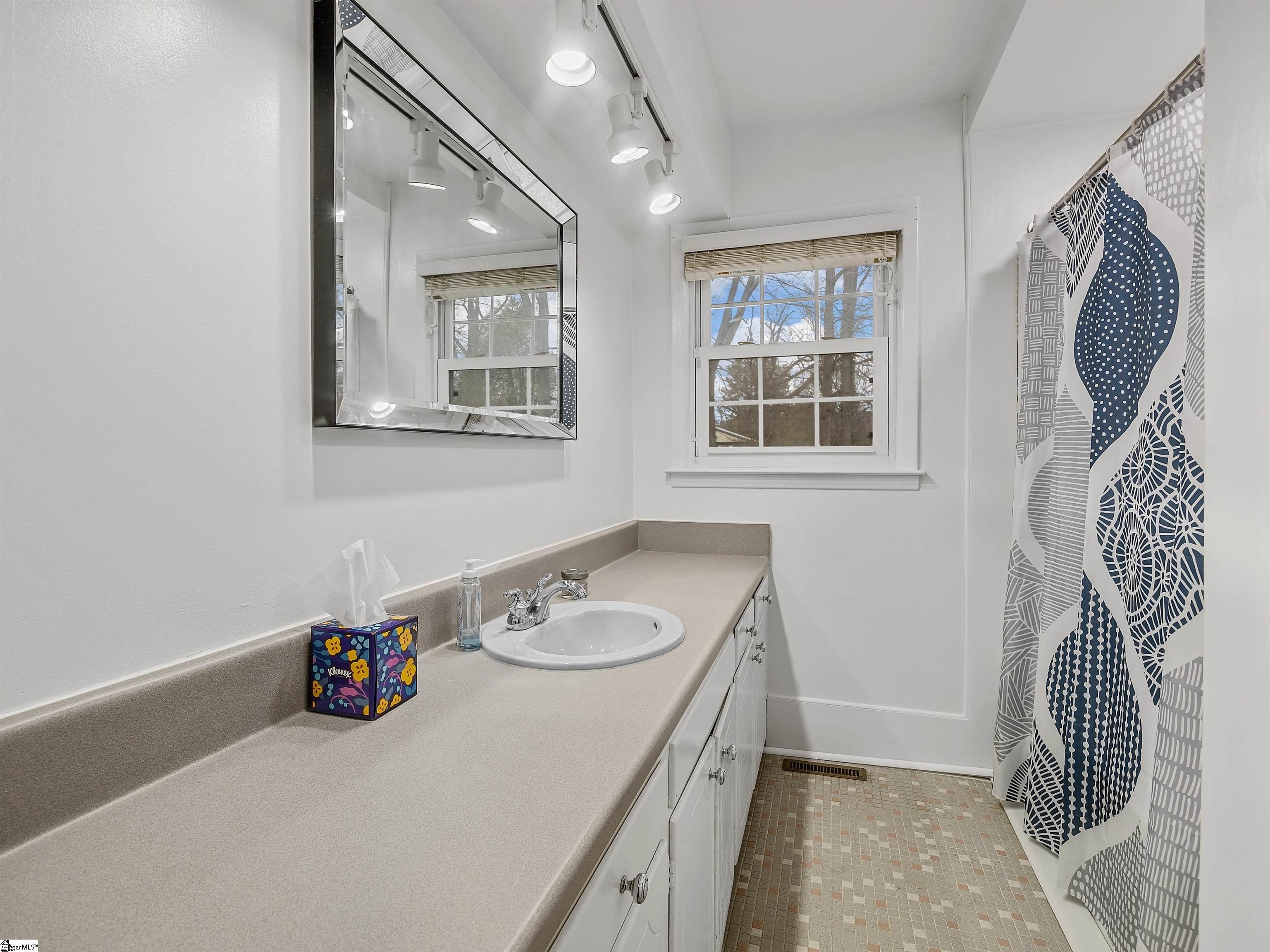 110 Ridgeway Road Property Photo 28