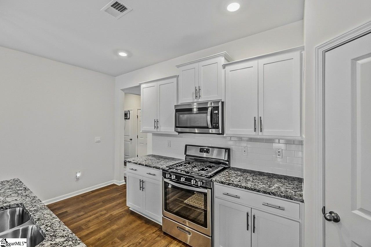 195 Light Spring Road Property Photo 9