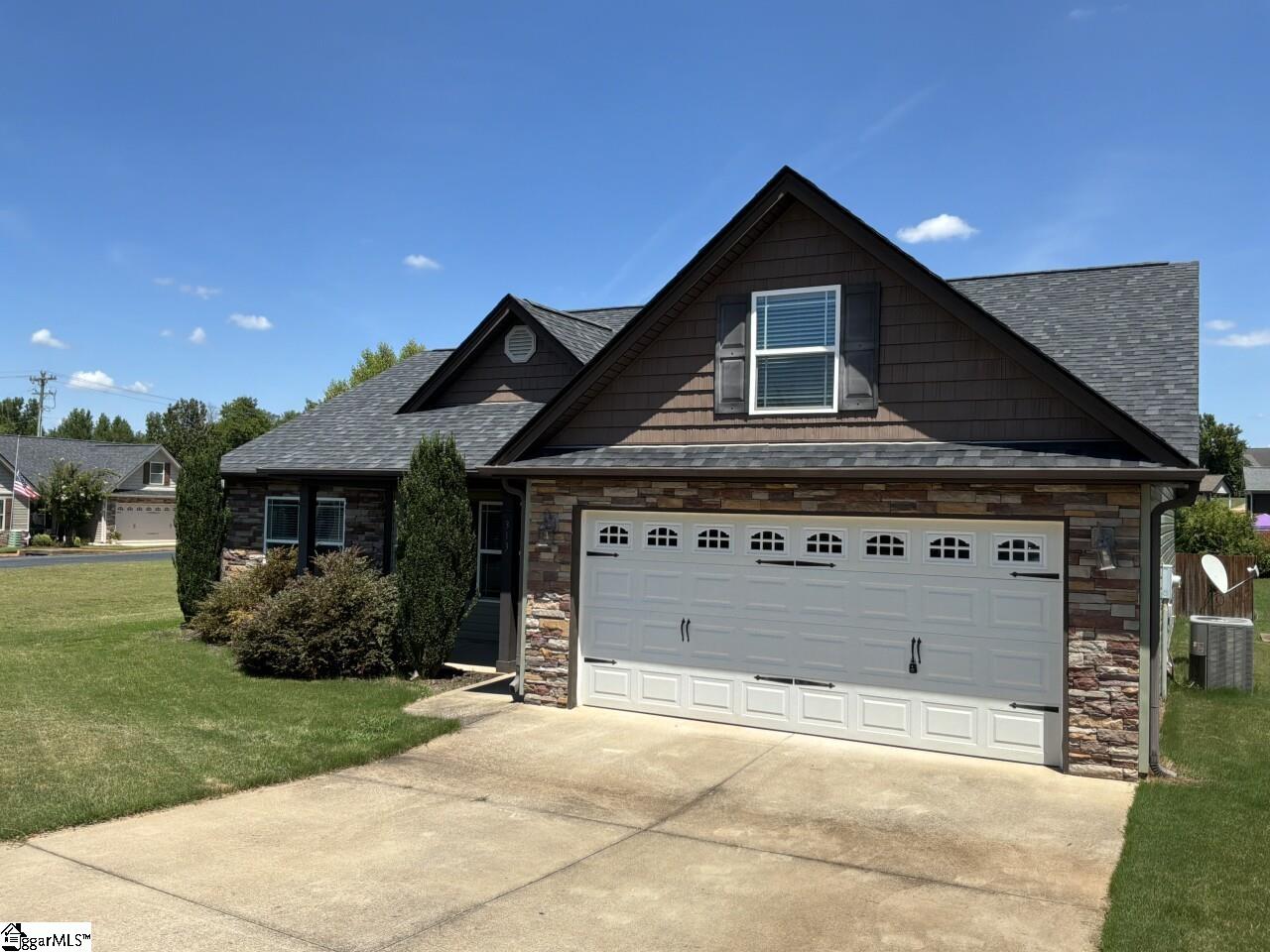 313 Gleaner Drive Property Photo 1