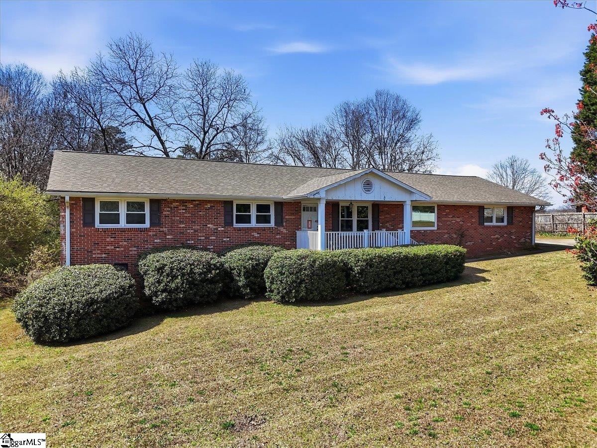 102 Pine Needle Trail Property Photo 4
