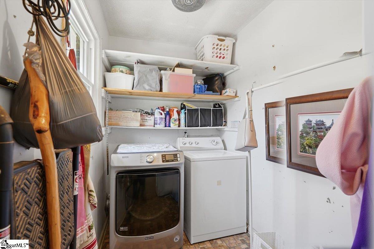 102 Pine Needle Trail Property Photo 8