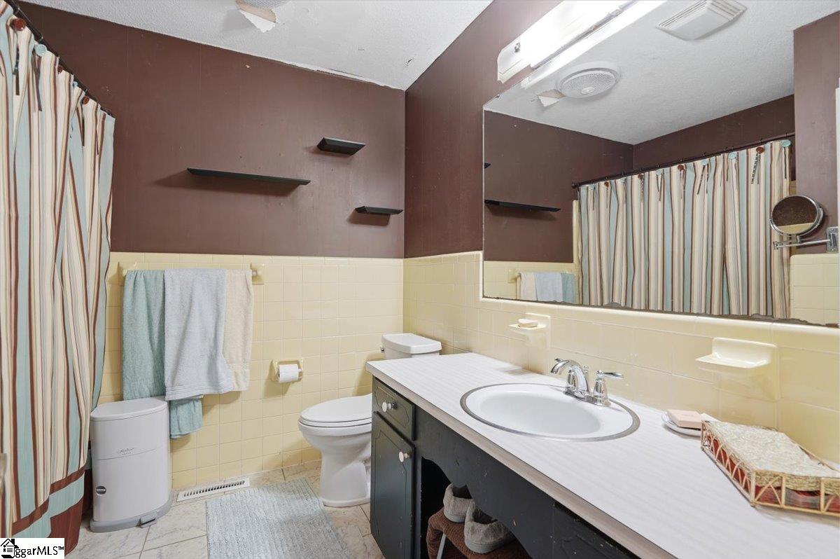 102 Pine Needle Trail Property Photo 11