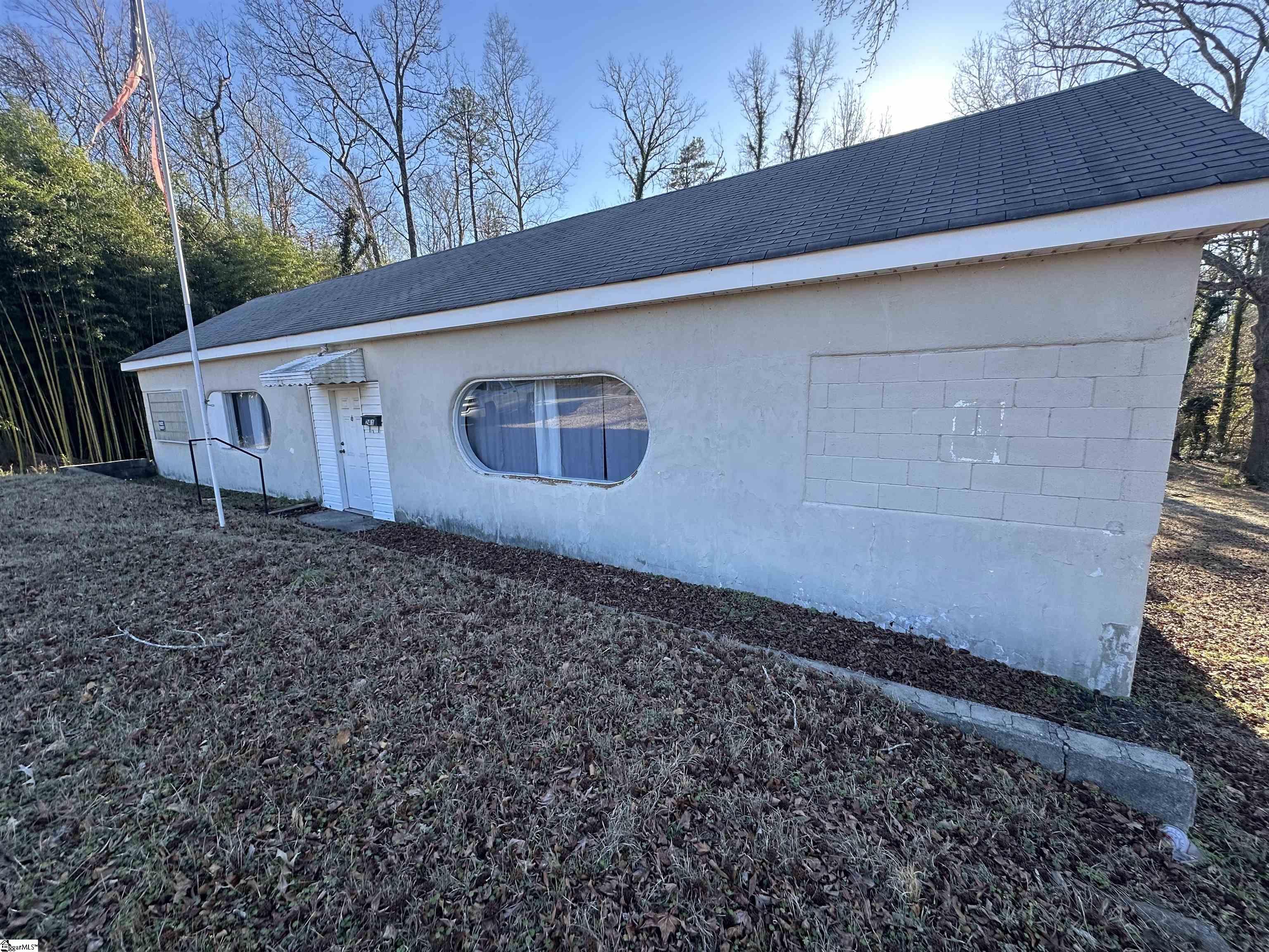 237 Thompson Boulevard Property Photo 2