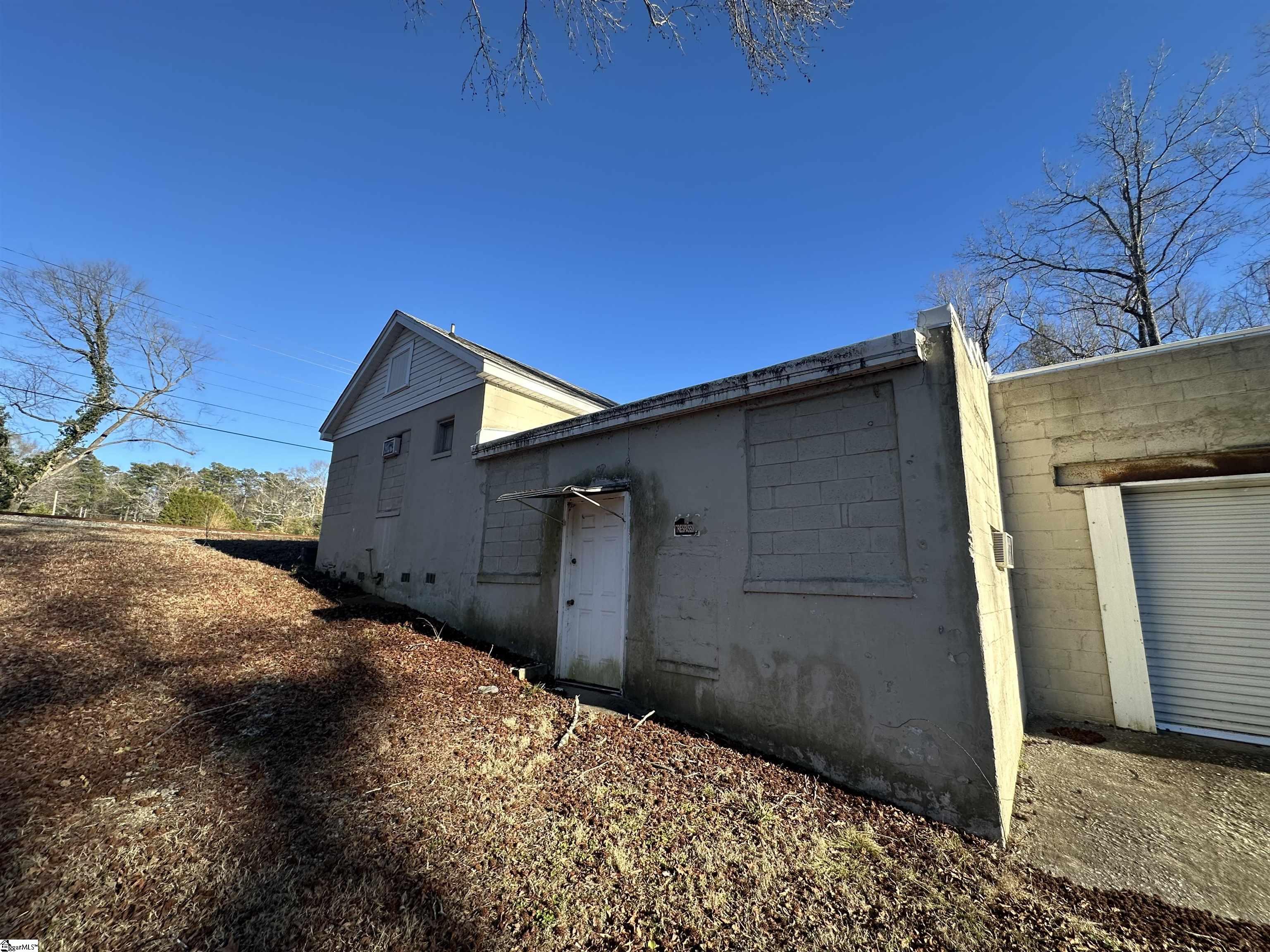 237 Thompson Boulevard Property Photo 12
