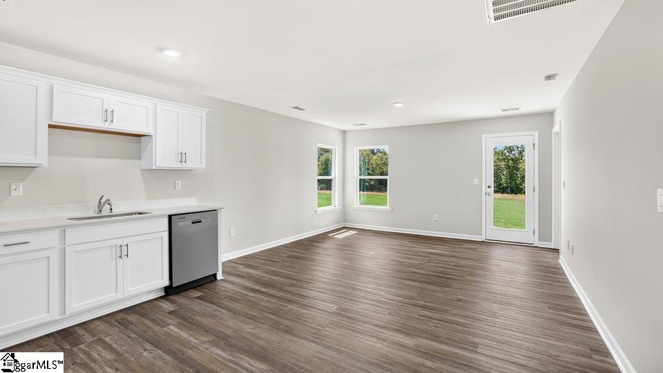 211 Strudwick Way Property Photo 10