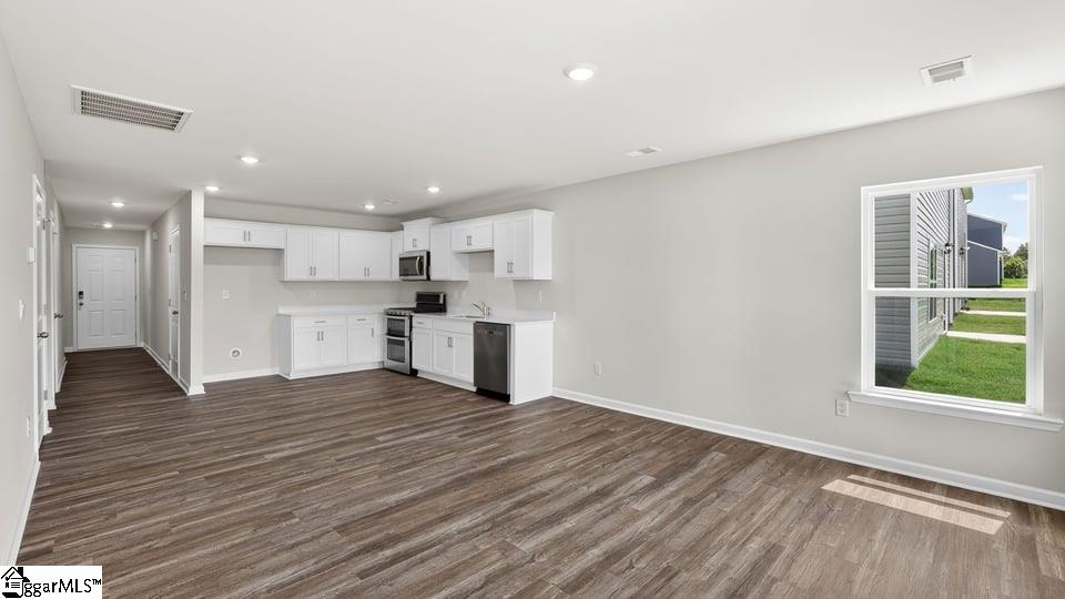 211 Strudwick Way Property Photo 14