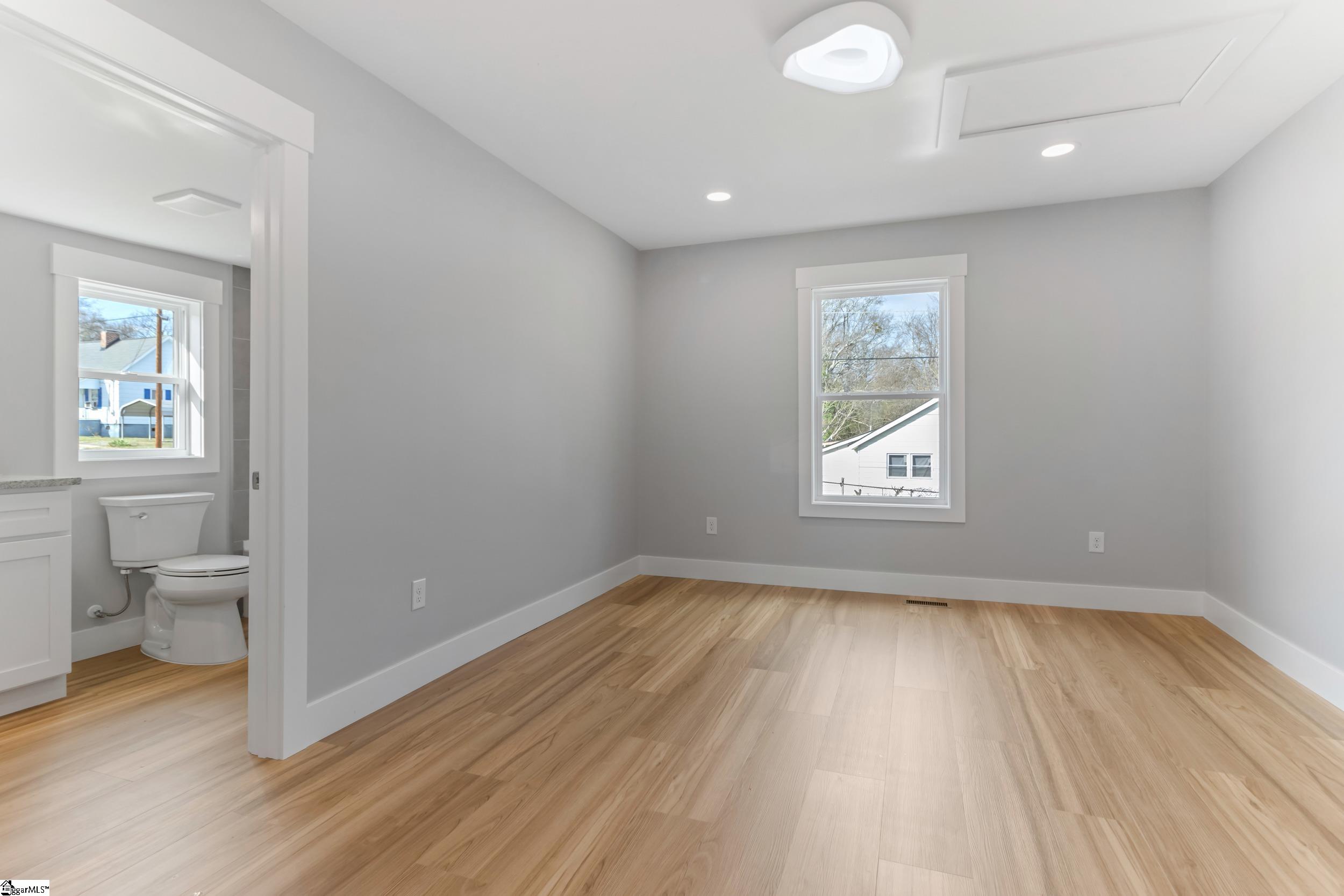 10 Adger Street Property Photo 8