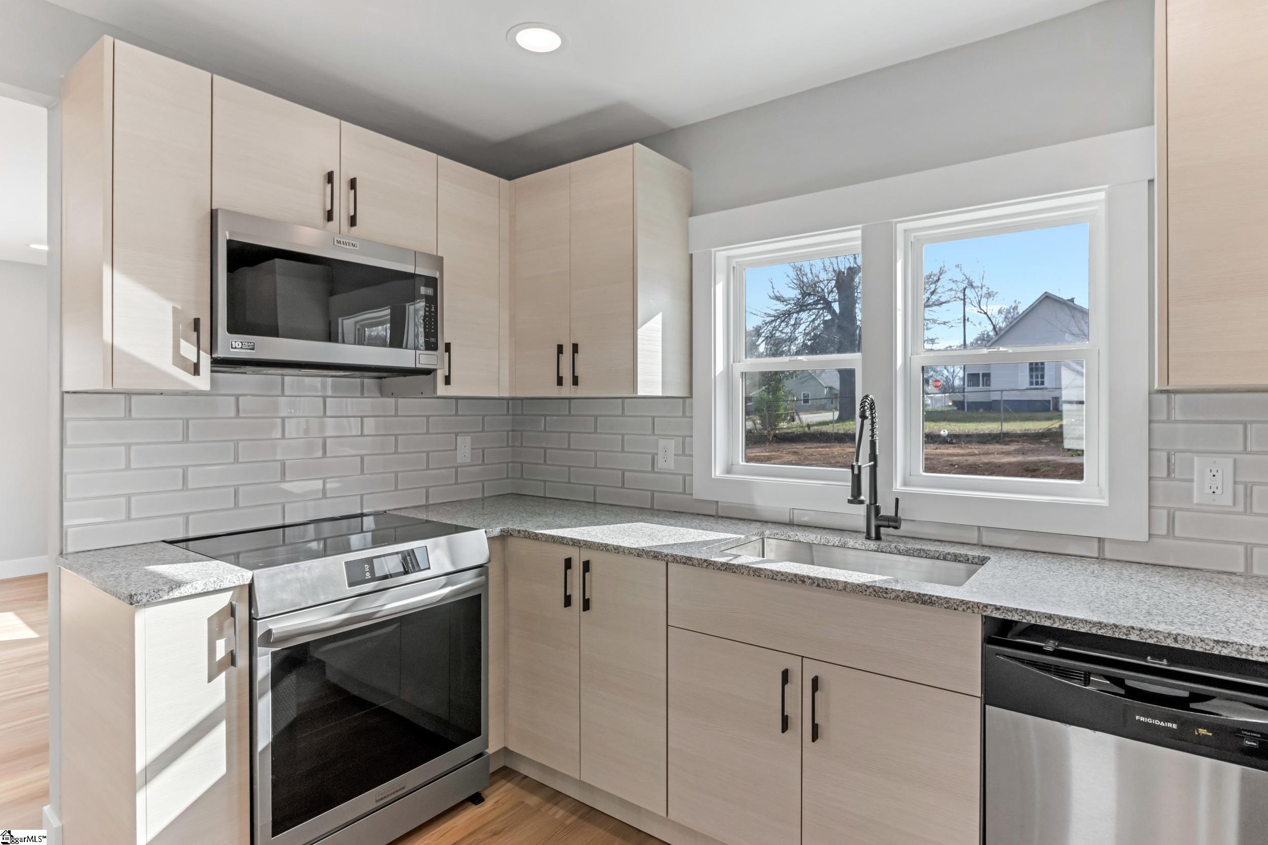 10 Adger Street Property Photo 17