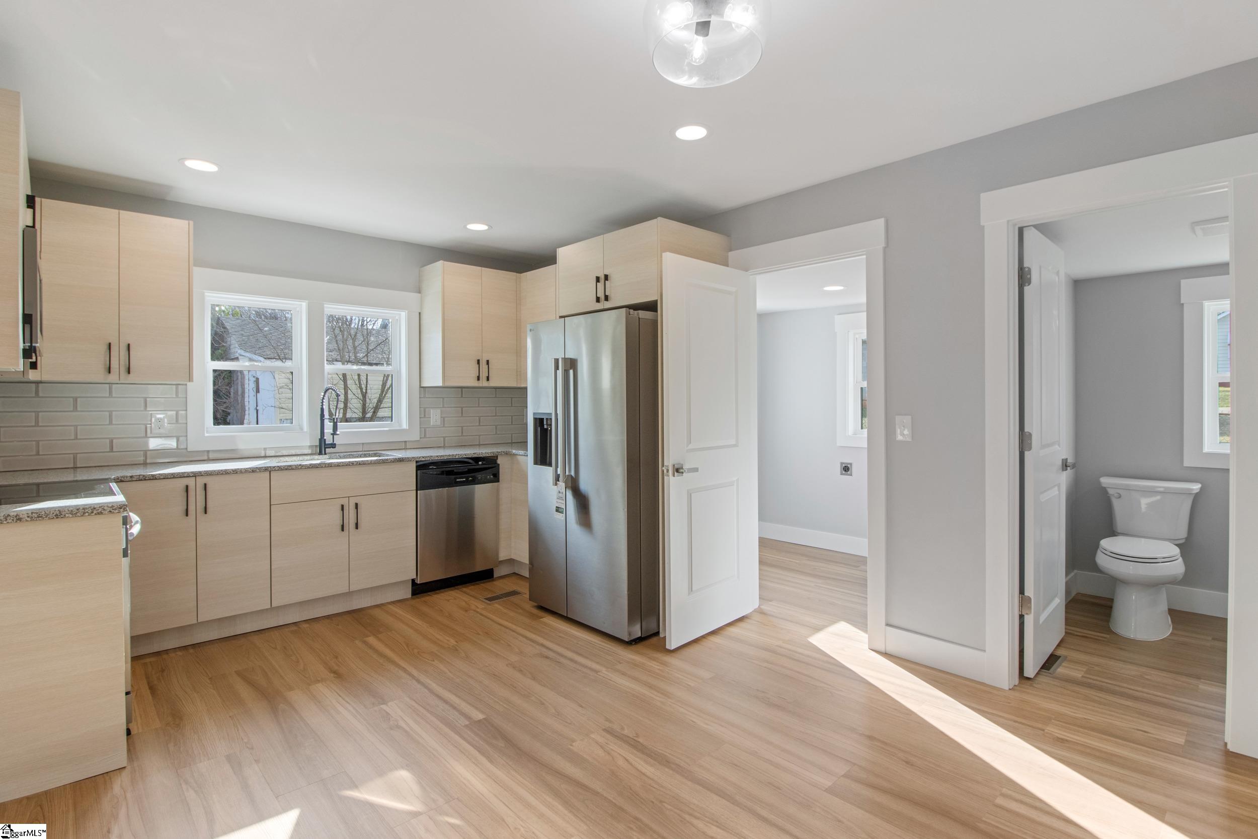 10 Adger Street Property Photo 22