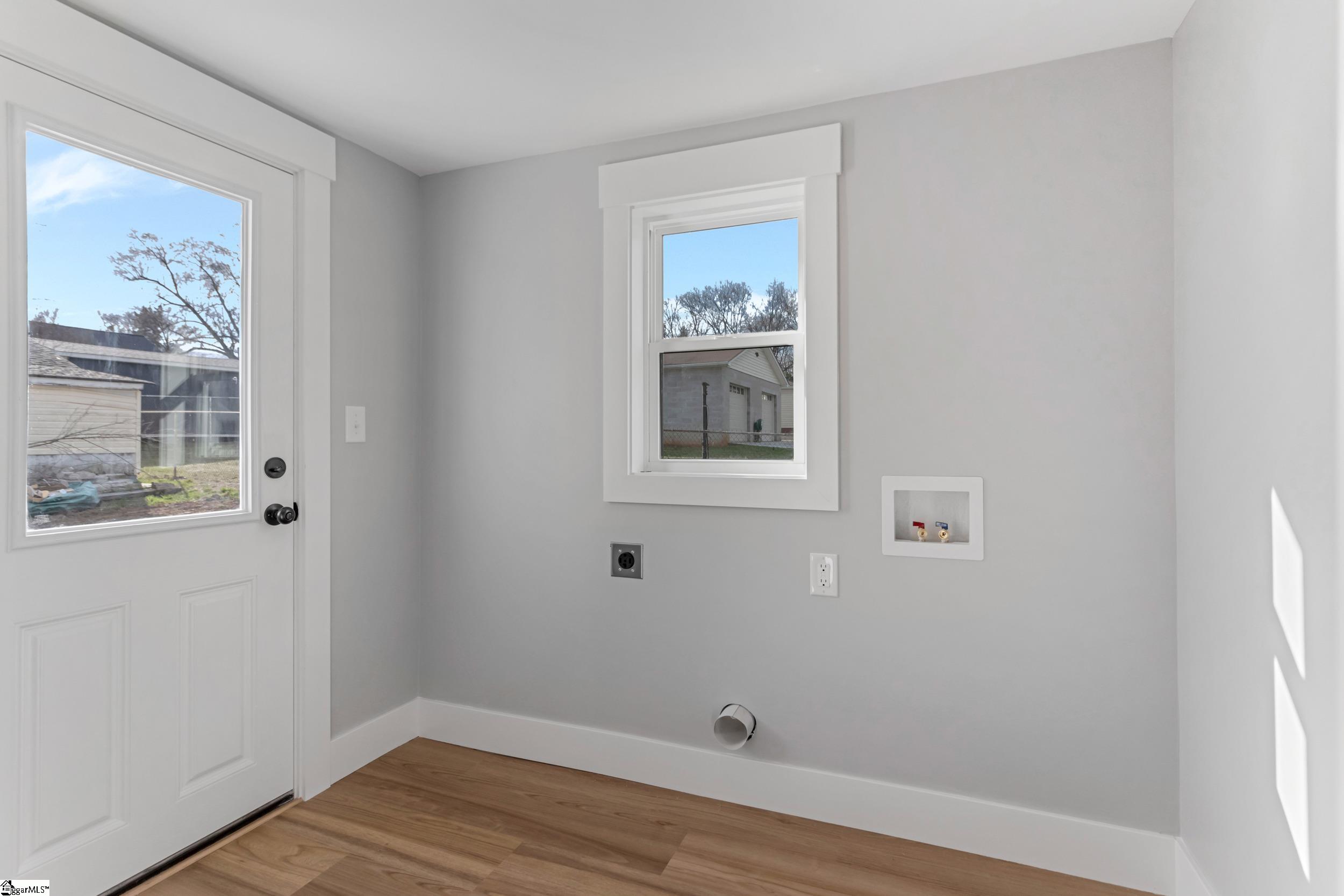 10 Adger Street Property Photo 23