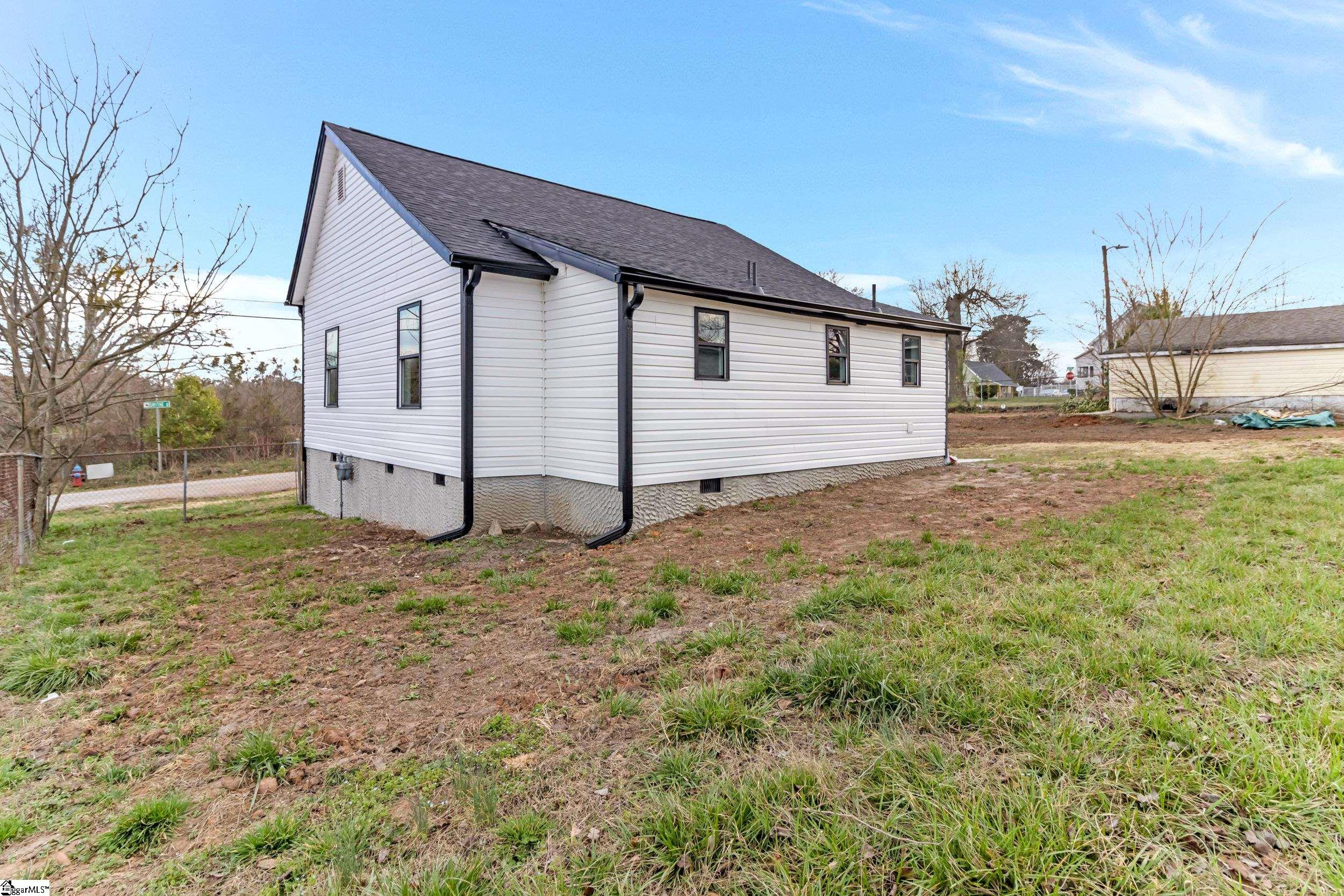 10 Adger Street Property Photo 26