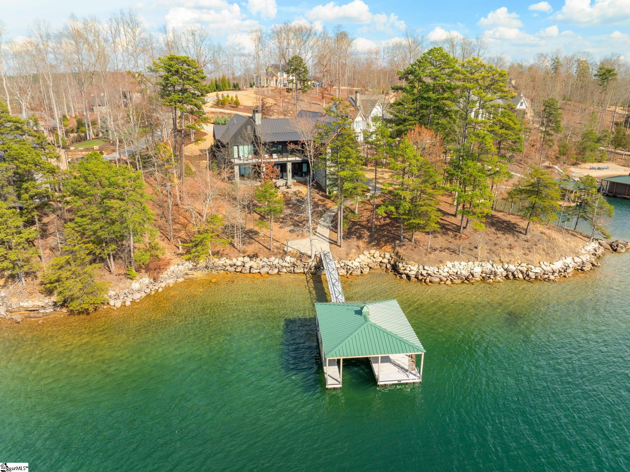 125 Waterfern Court Property Photo 3
