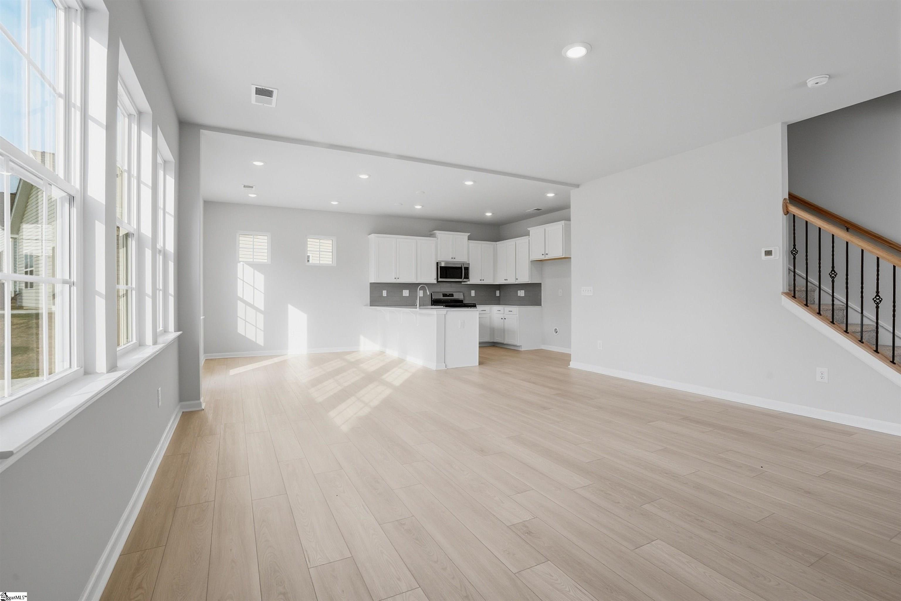 113 Farmwell Drive Property Photo 4