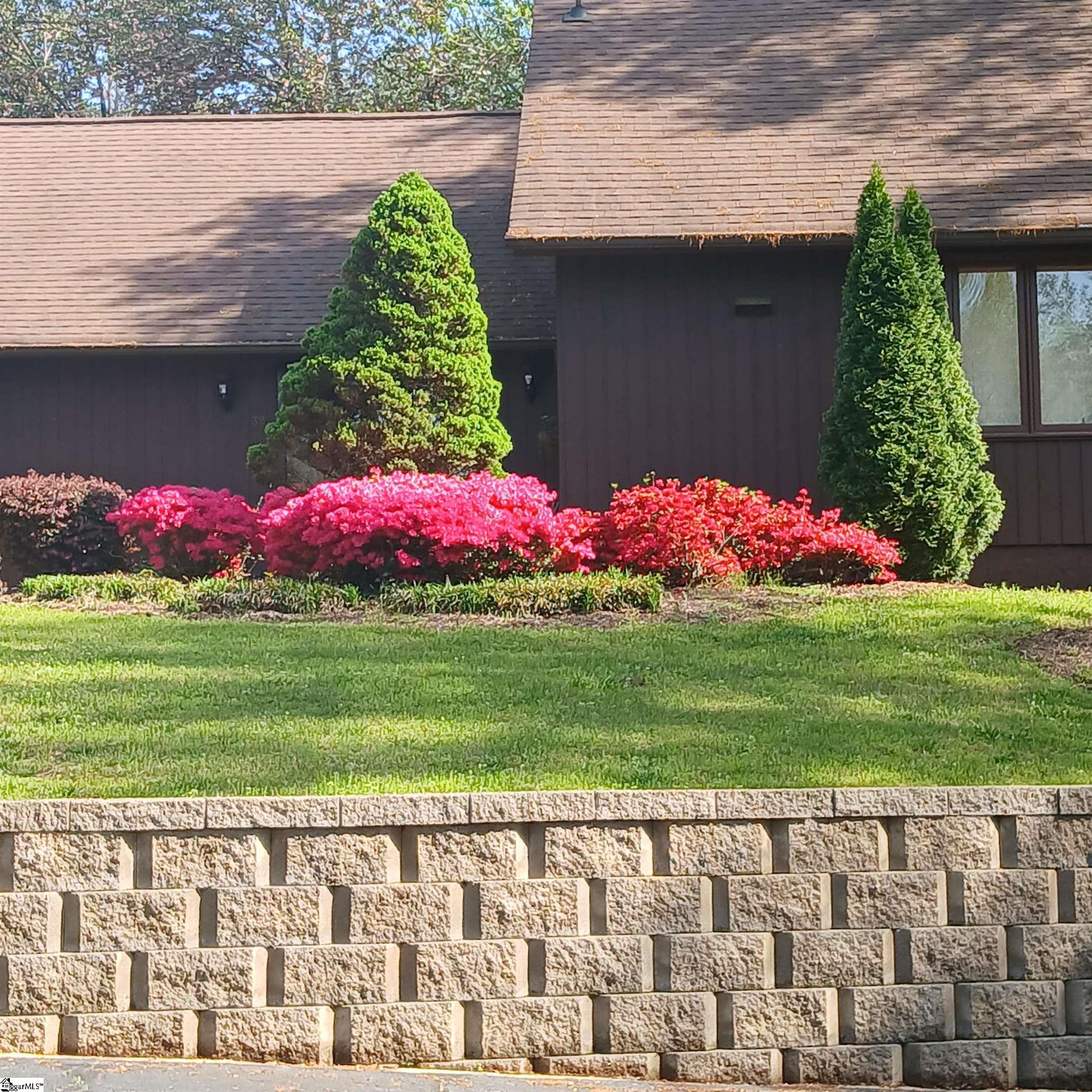 4 Creekside Way Property Photo 3