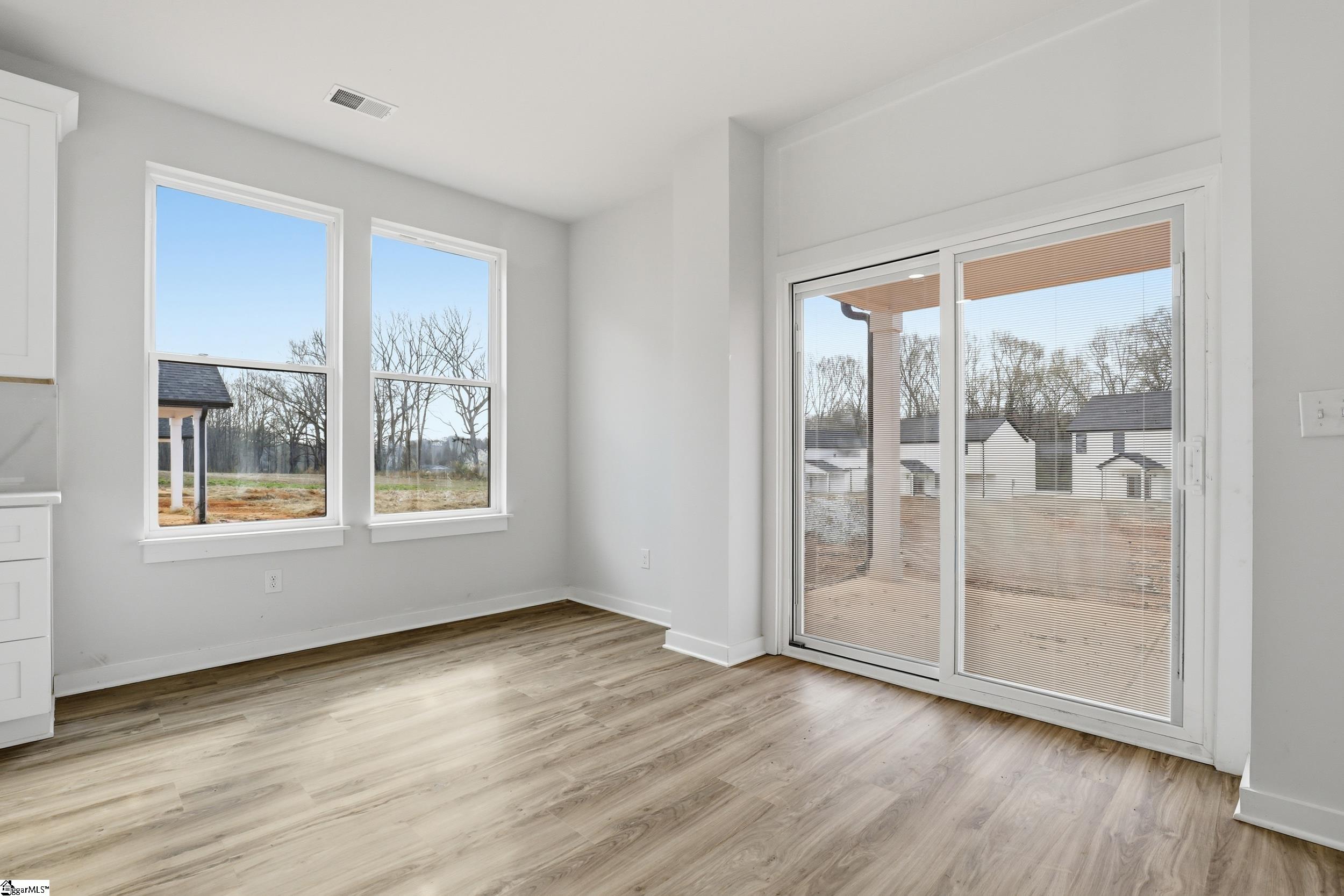 170 Buncombe Street Property Photo 8