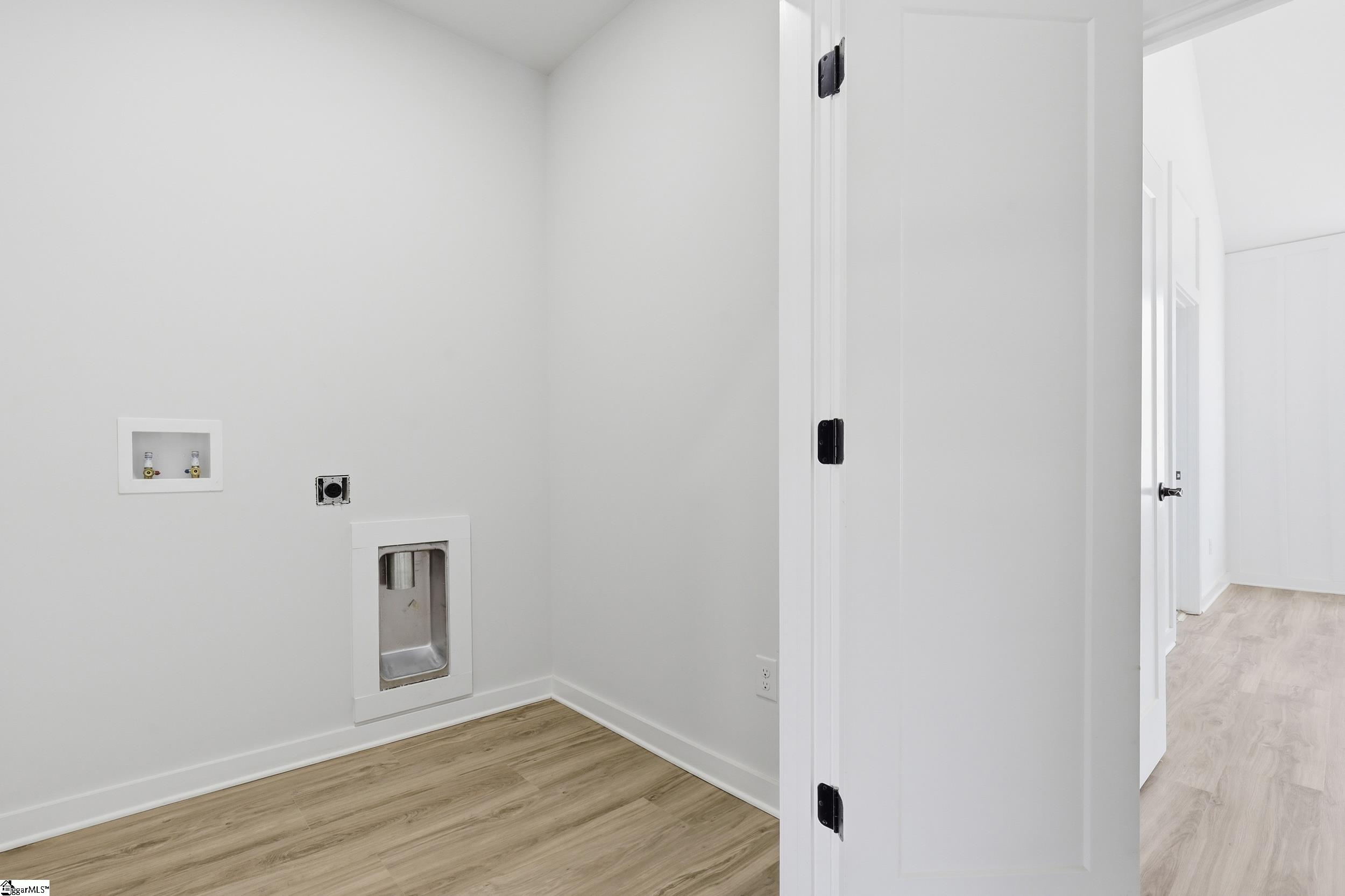 170 Buncombe Street Property Photo 22