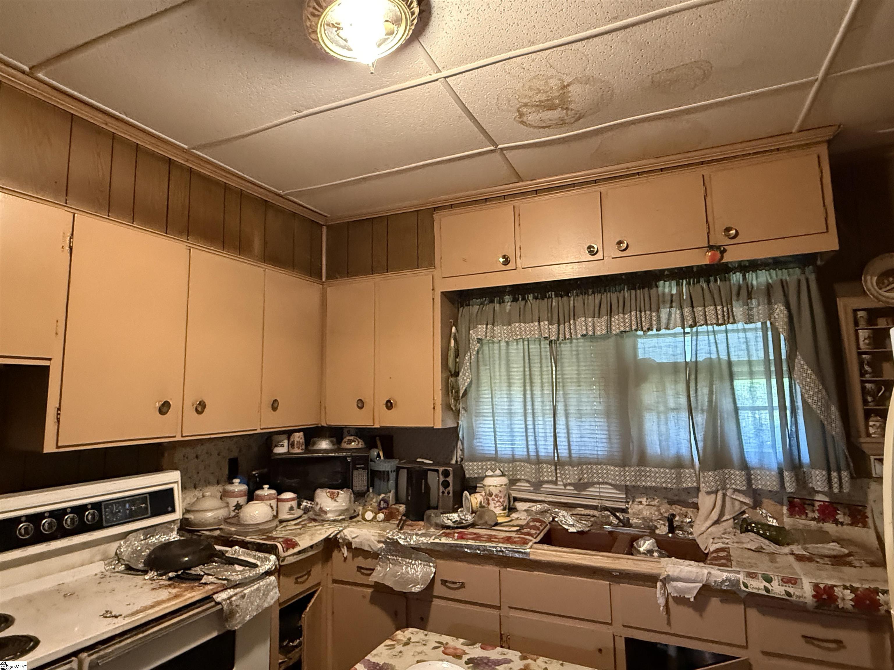 200 King Street Property Photo 6